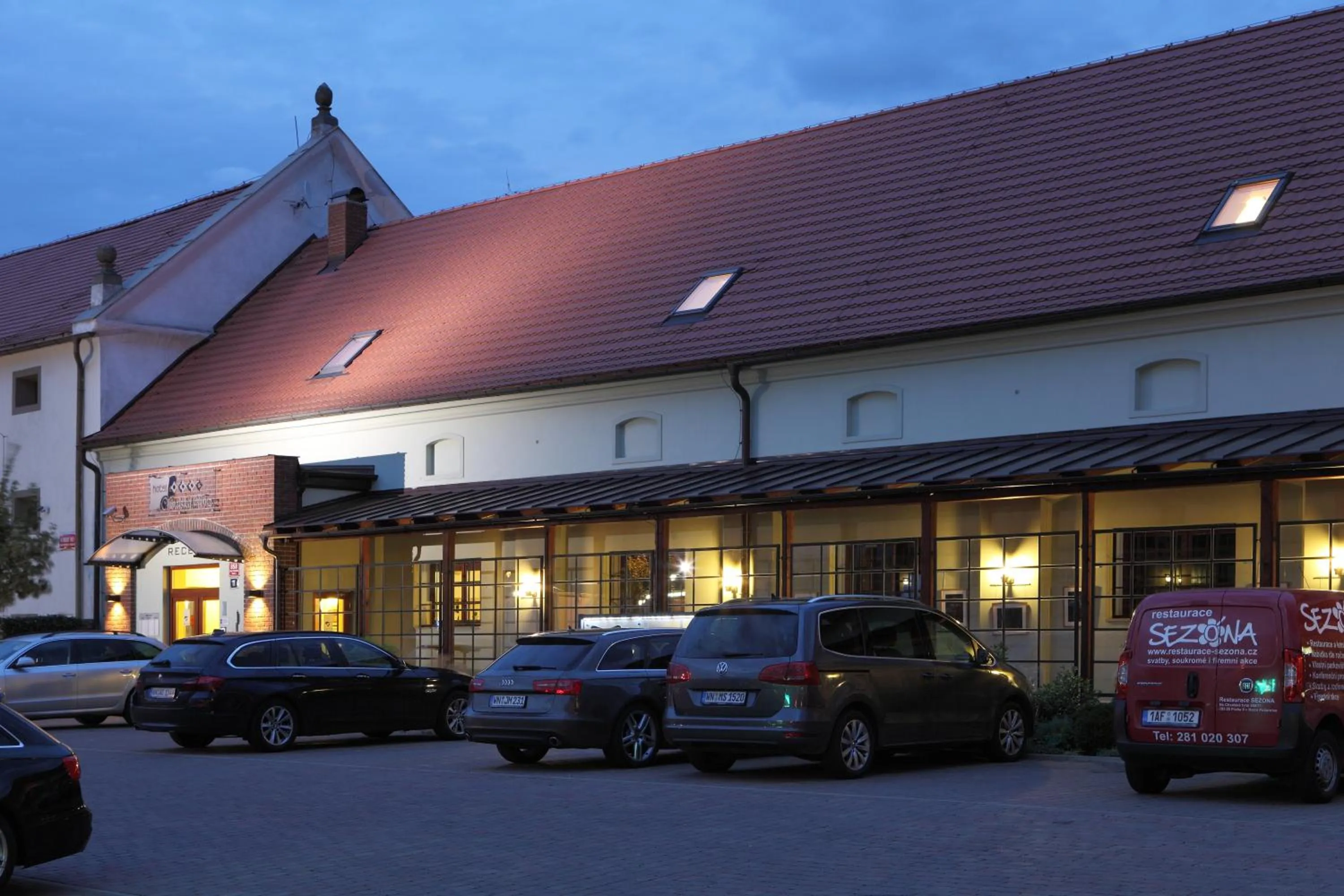 Property building in Hotel Chvalská Tvrz