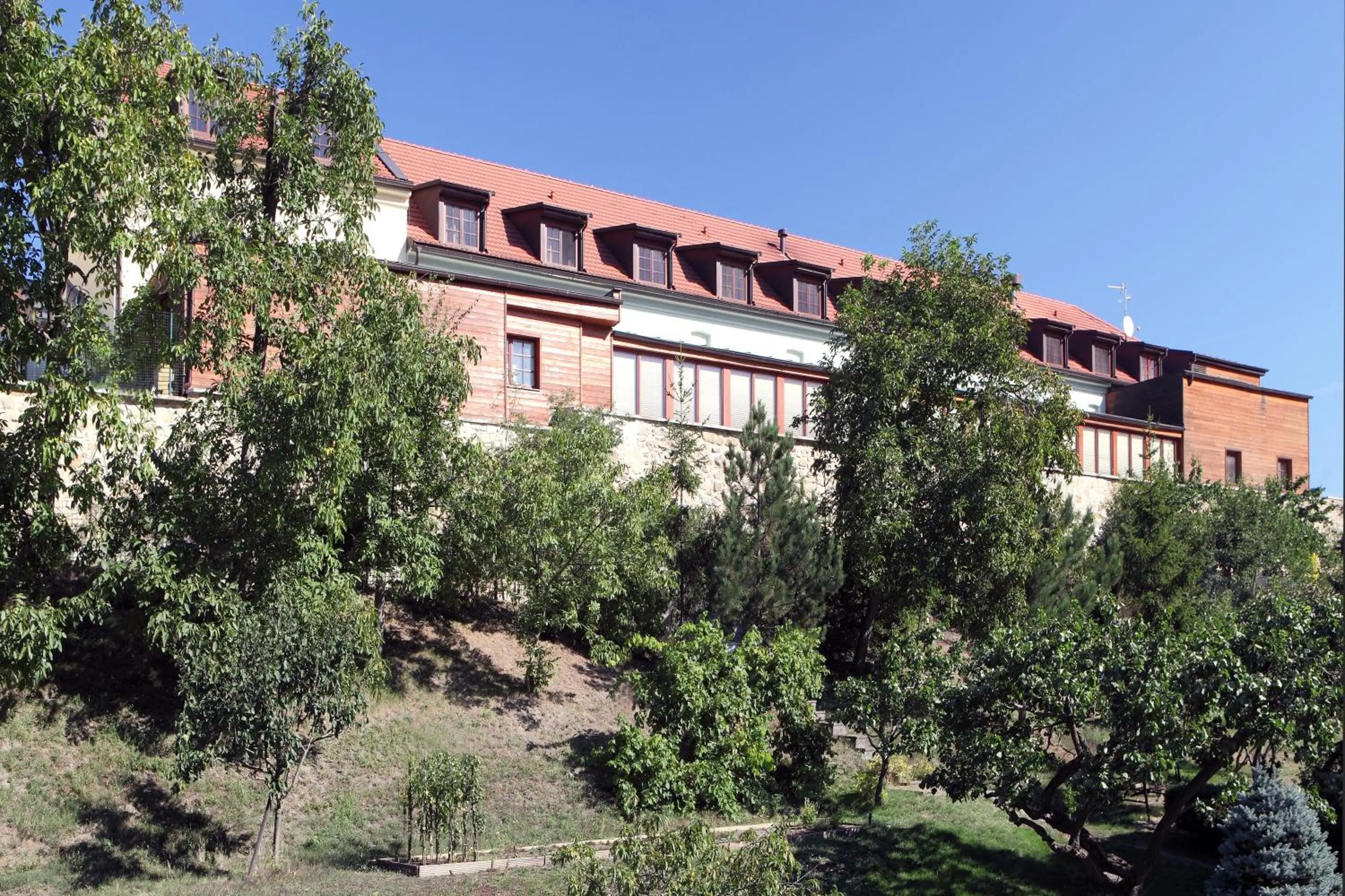 Property building in Hotel Chvalská Tvrz