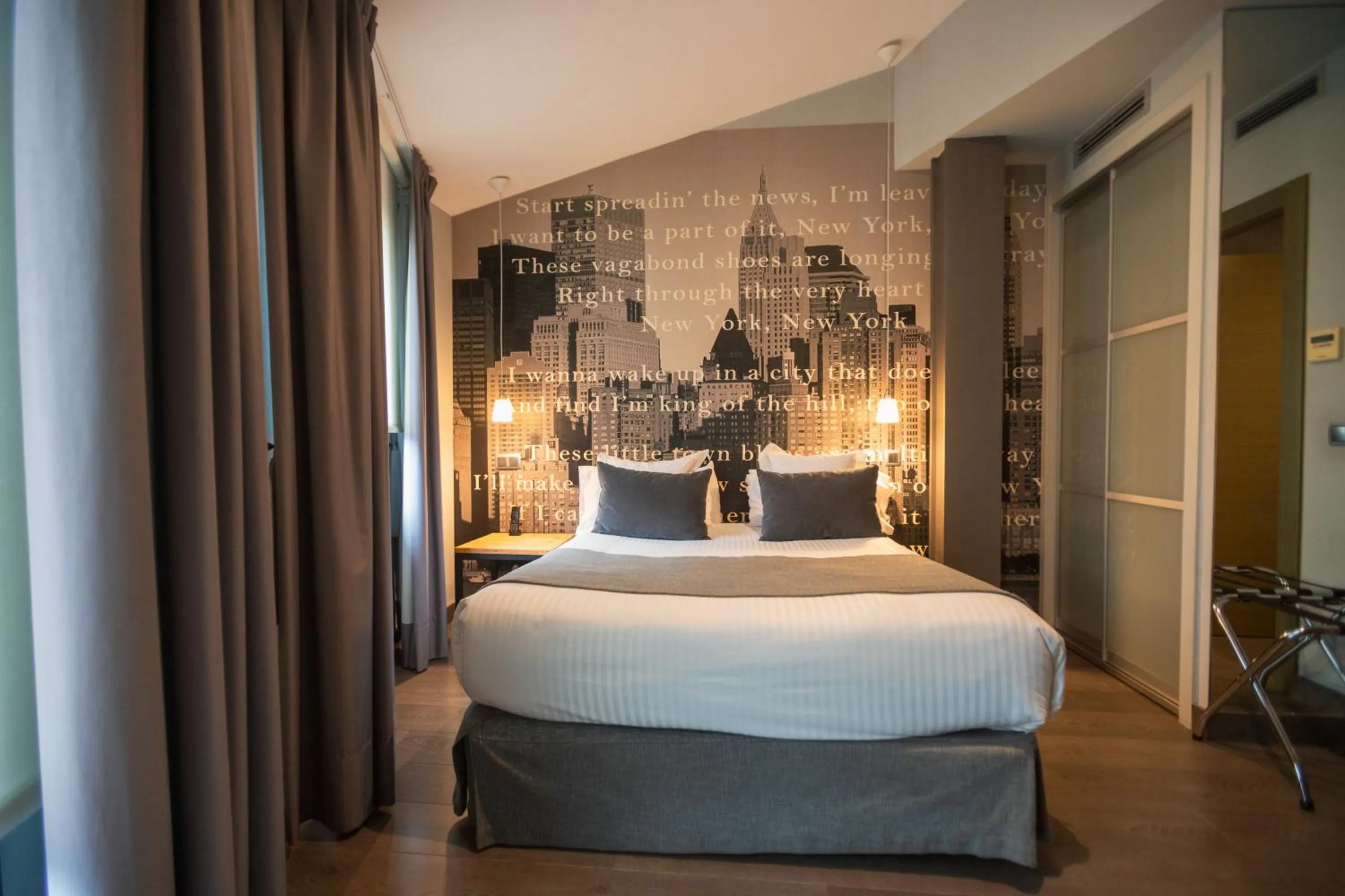 Decorative detail, Bed in Le Petit Boutique Hotel