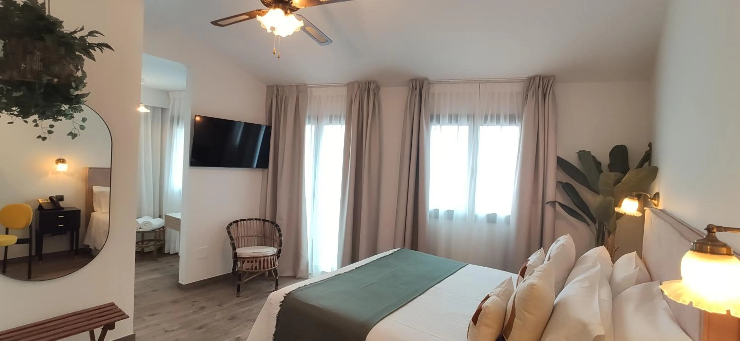 Bed in Le Petit Boutique Hotel