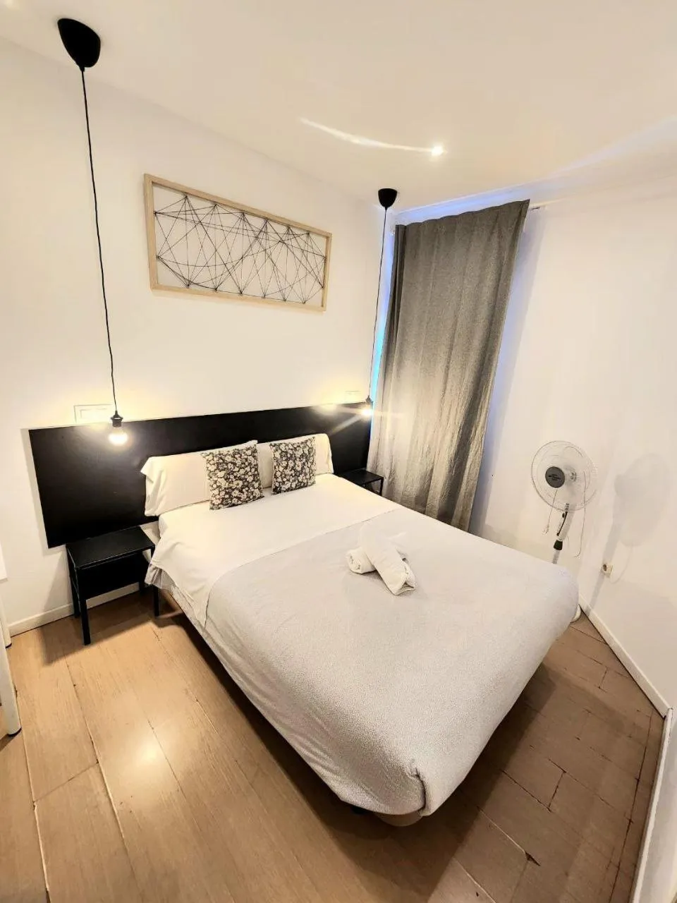 Bed in AYZ Javier Cabrini - Auto check-in property