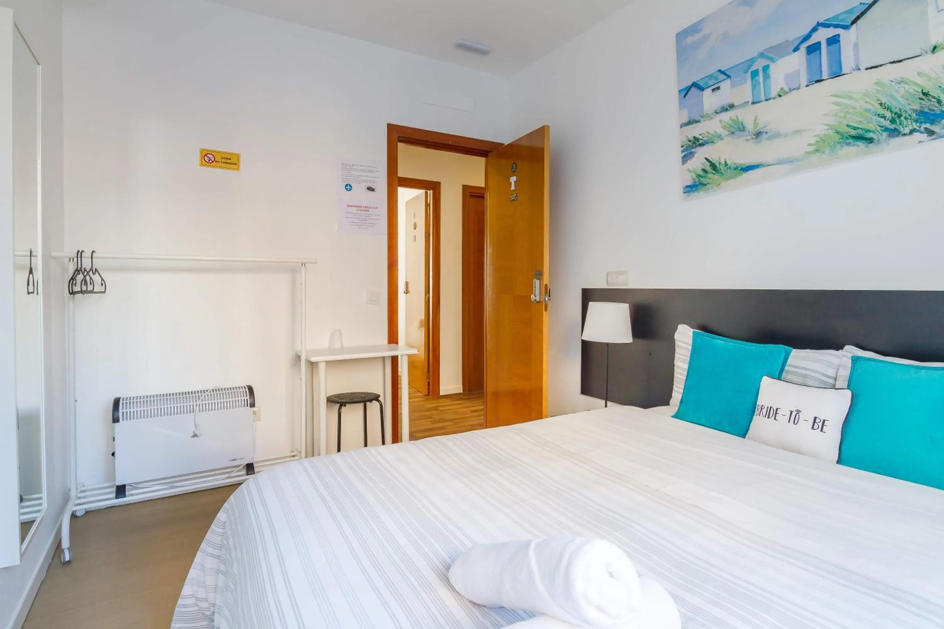 Bed in AYZ Javier Cabrini - Auto check-in property