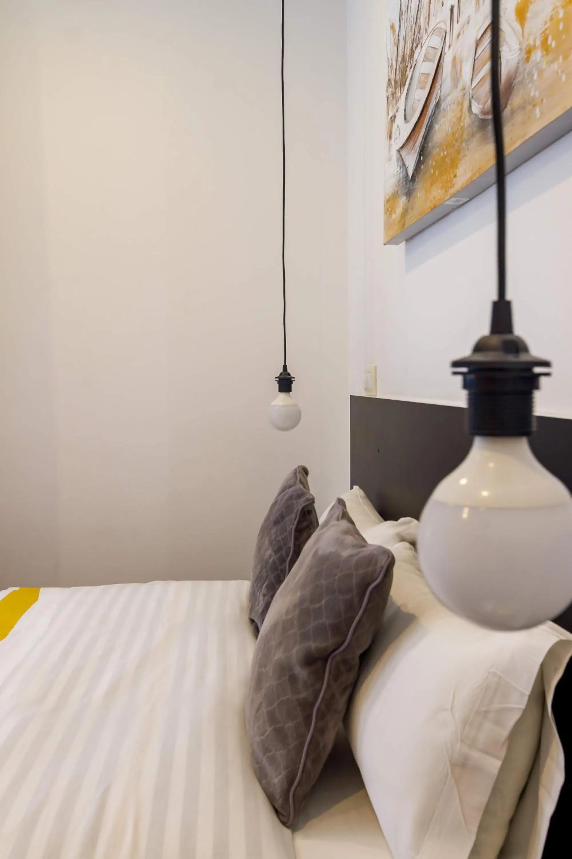 Bed in AYZ Javier Cabrini - Auto check-in property