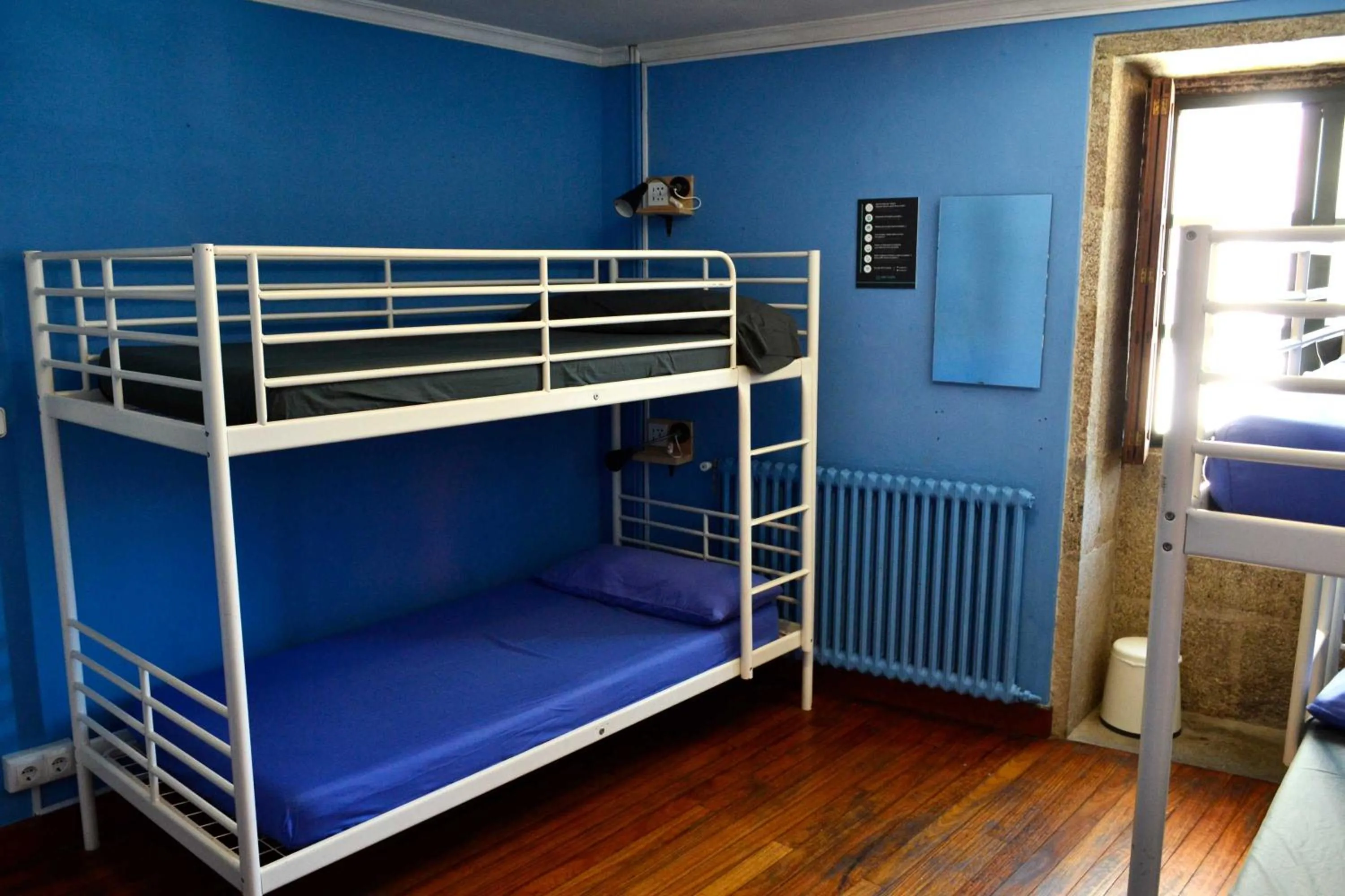 bunk bed, Bed in Albergue O Fogar de Teodomiro