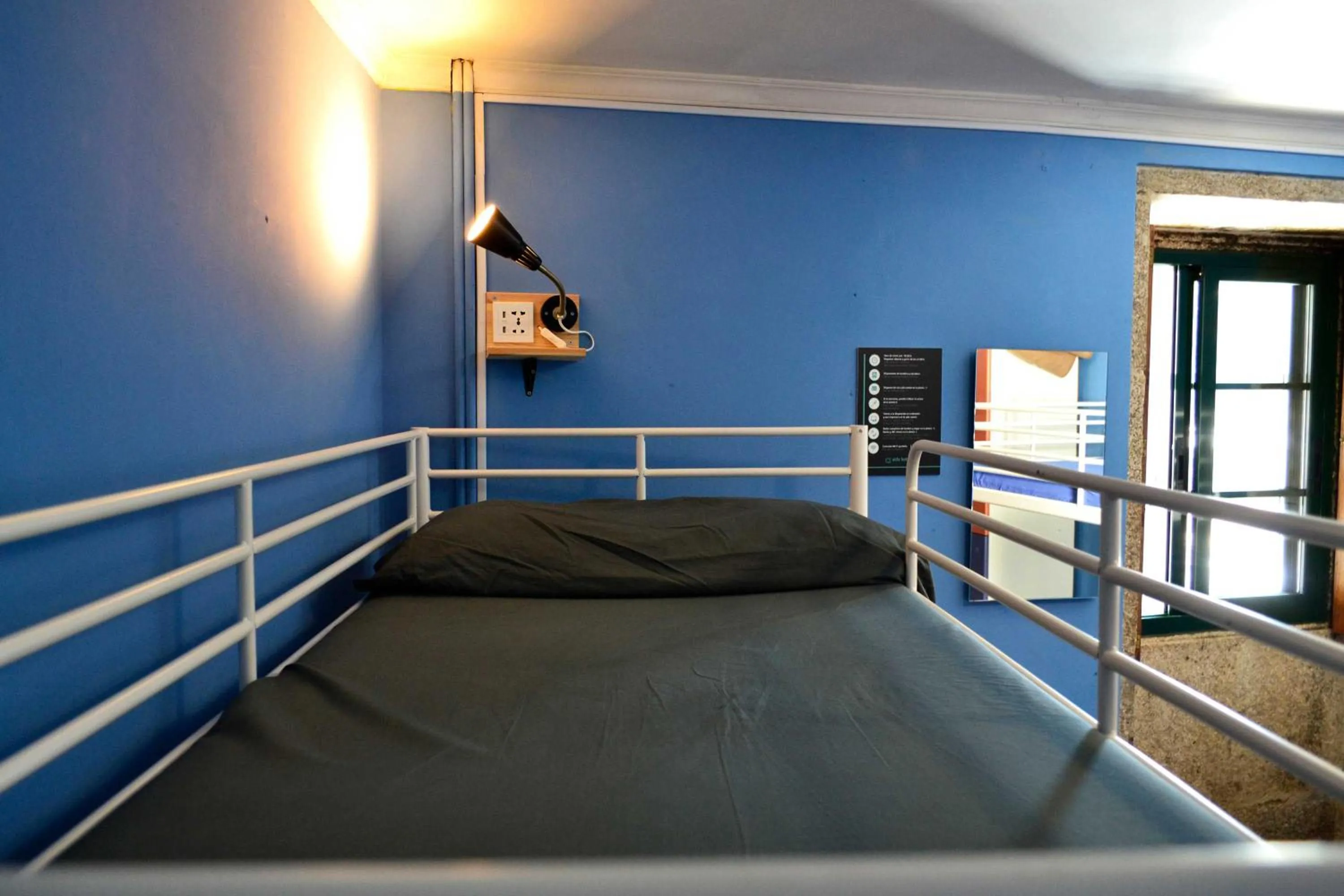 bunk bed, Bed in Albergue O Fogar de Teodomiro