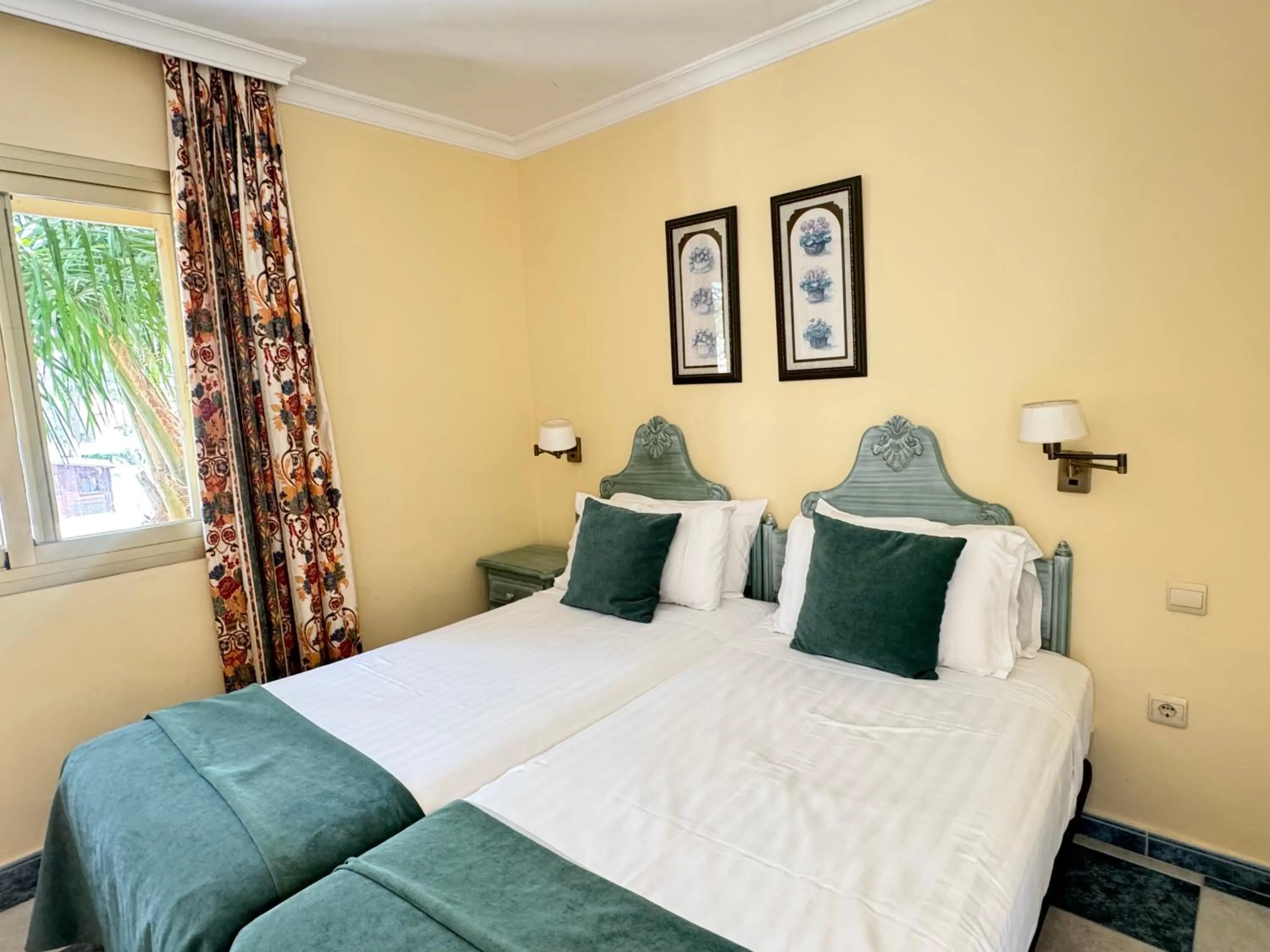 Bedroom, Bed in Macdonald Leila Playa Resort