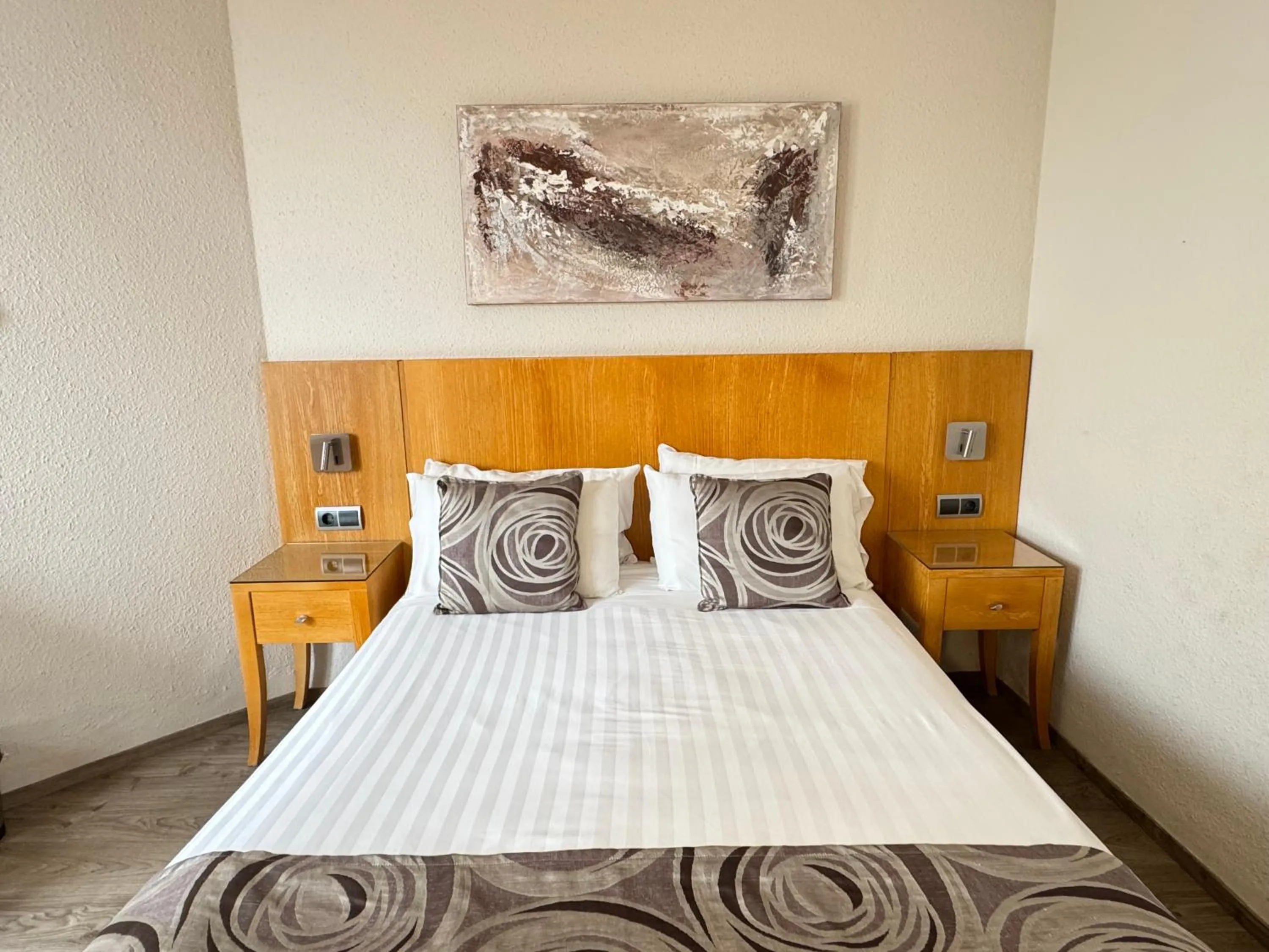 Bedroom, Bed in Macdonald Leila Playa Resort