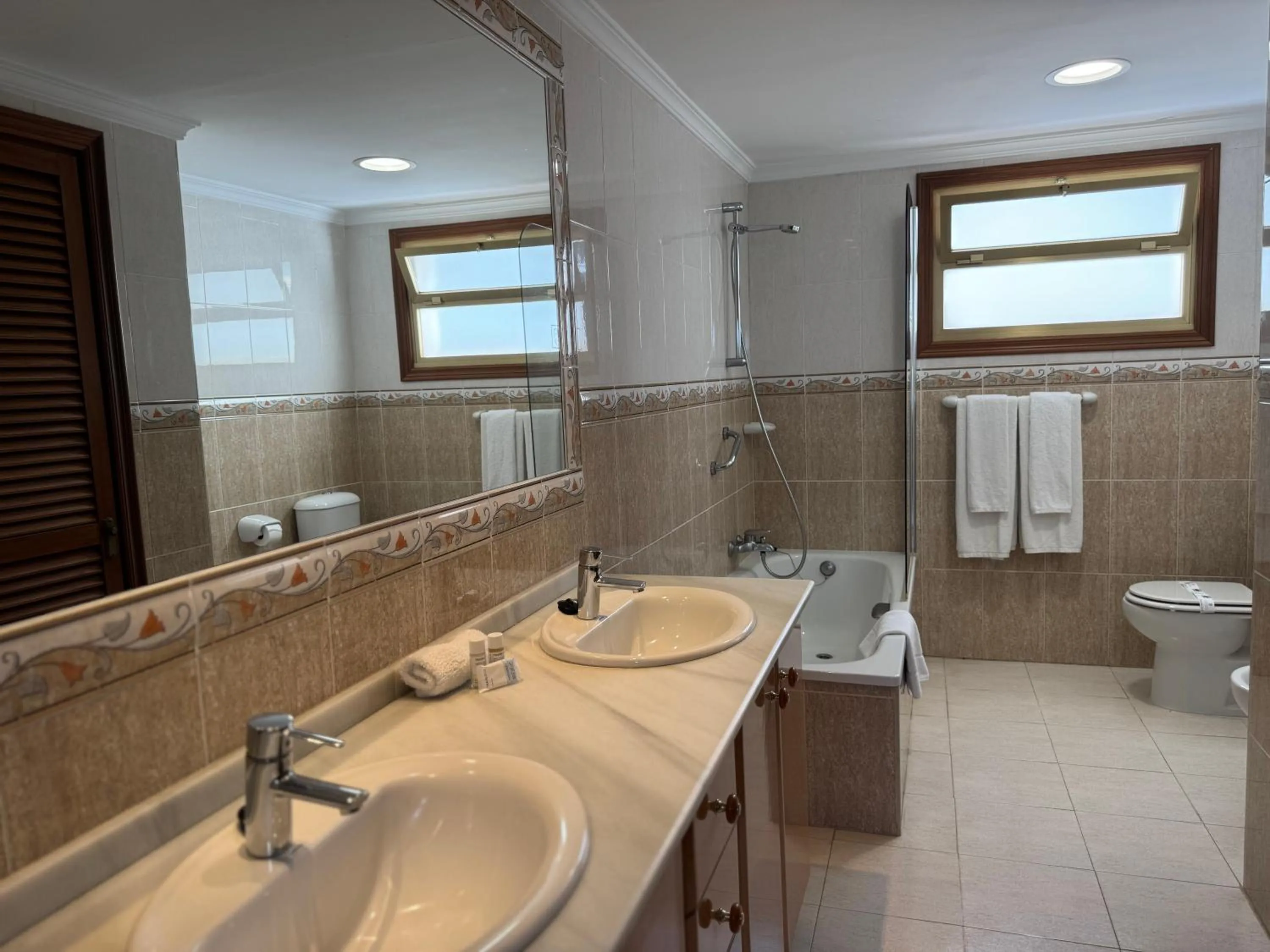 Bathroom in Macdonald Leila Playa Resort