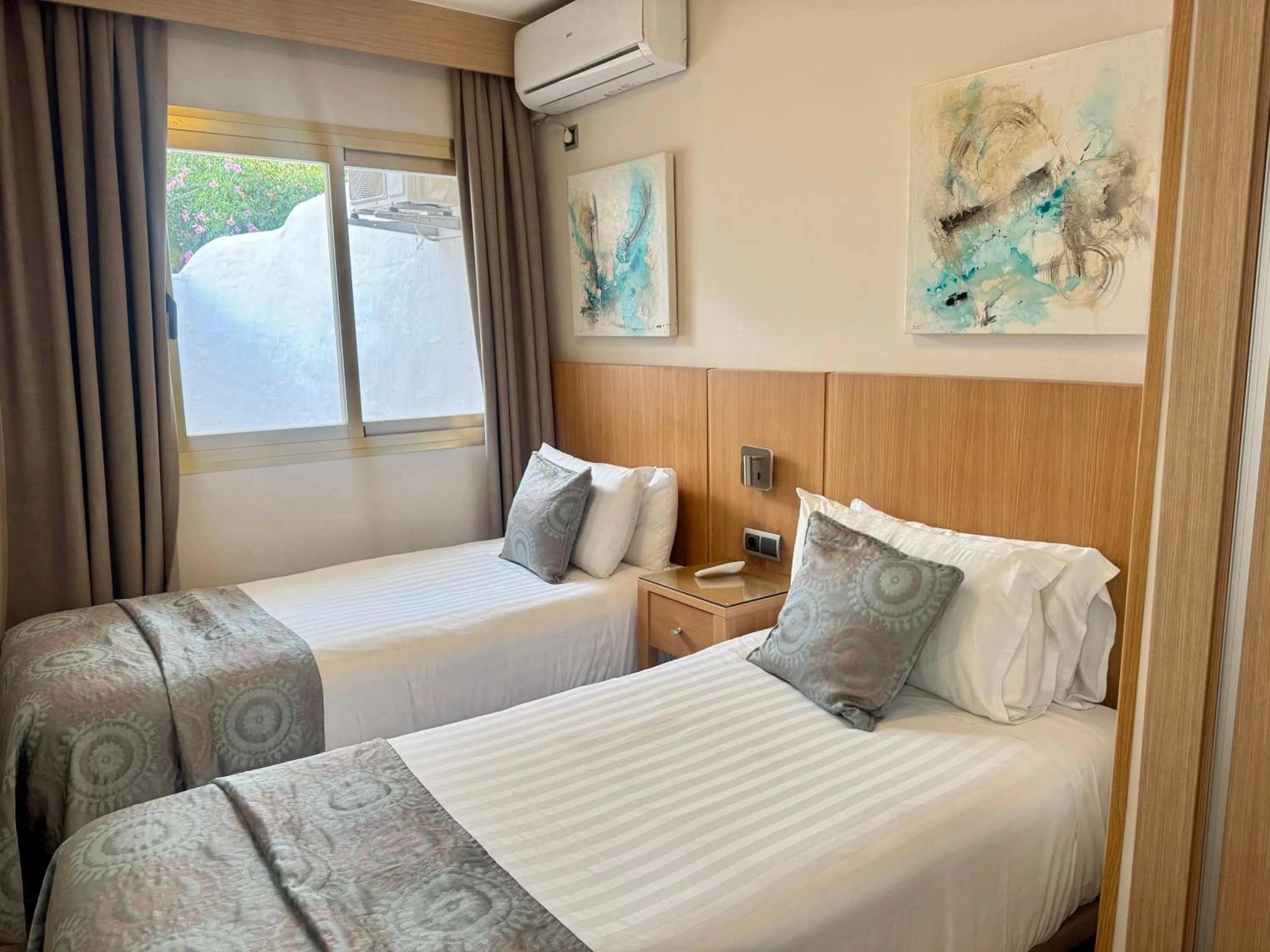 Bedroom, Bed in Macdonald Leila Playa Resort