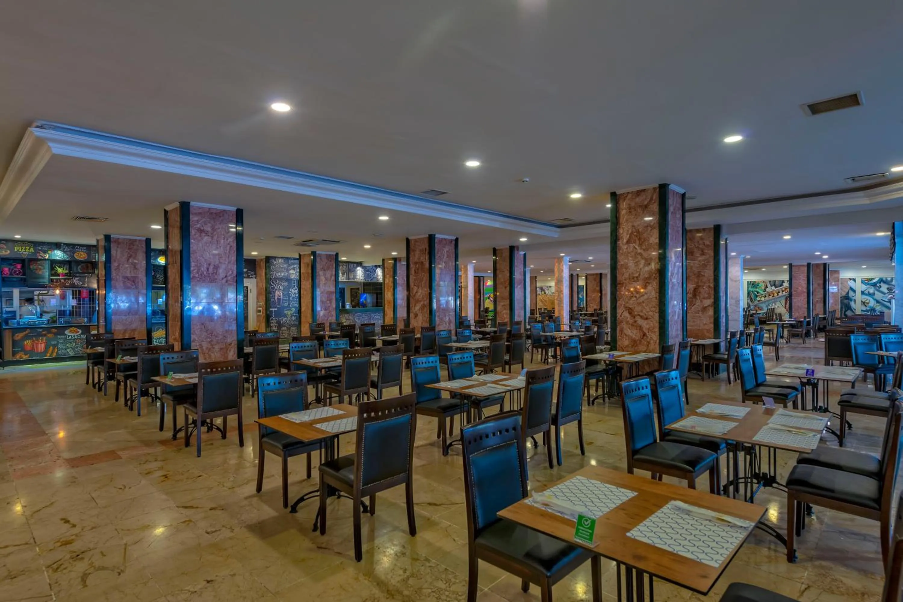 Restaurant/places to eat in Amara Comfort Resort