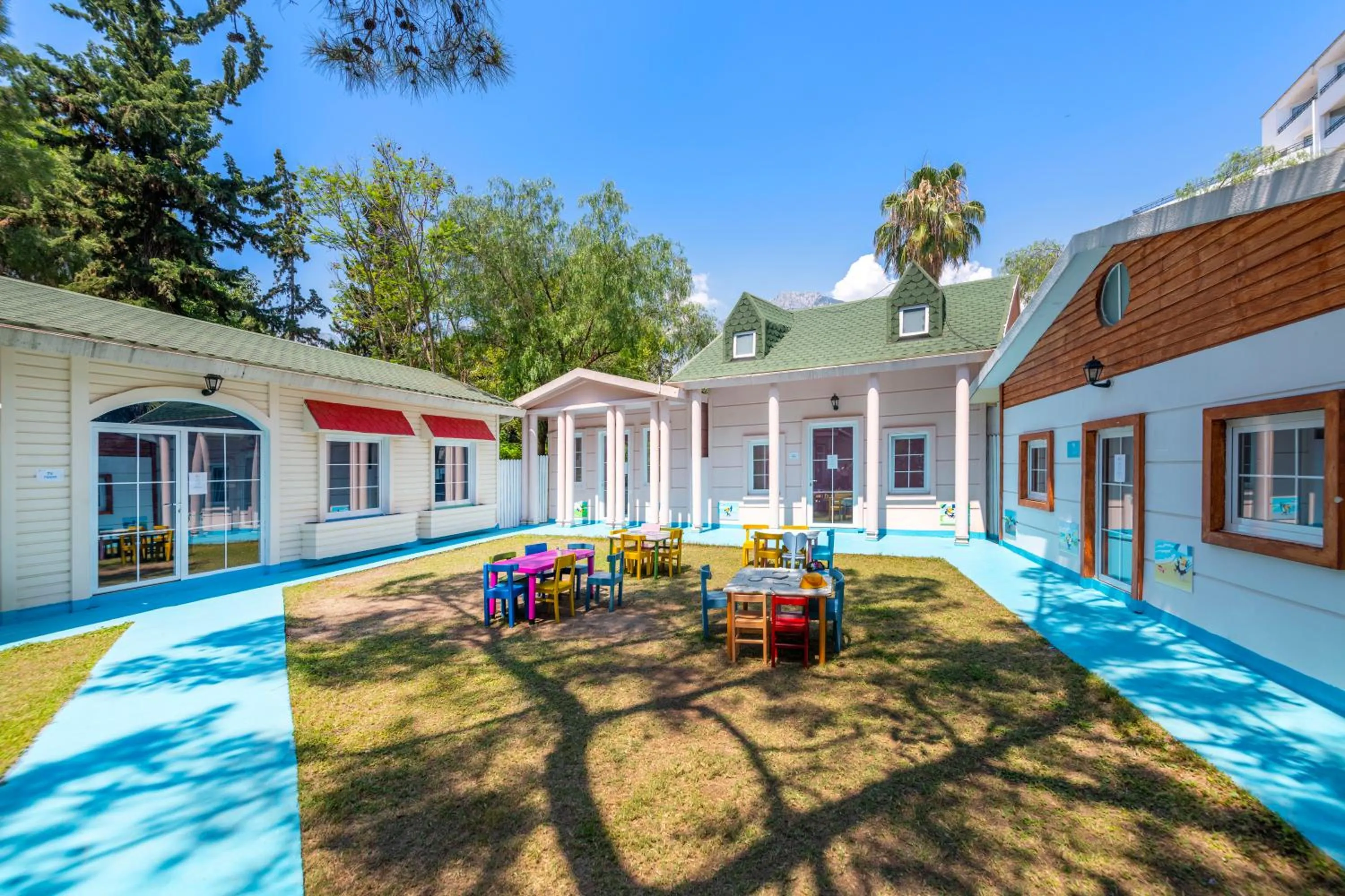 Children play ground in Amara Comfort Resort