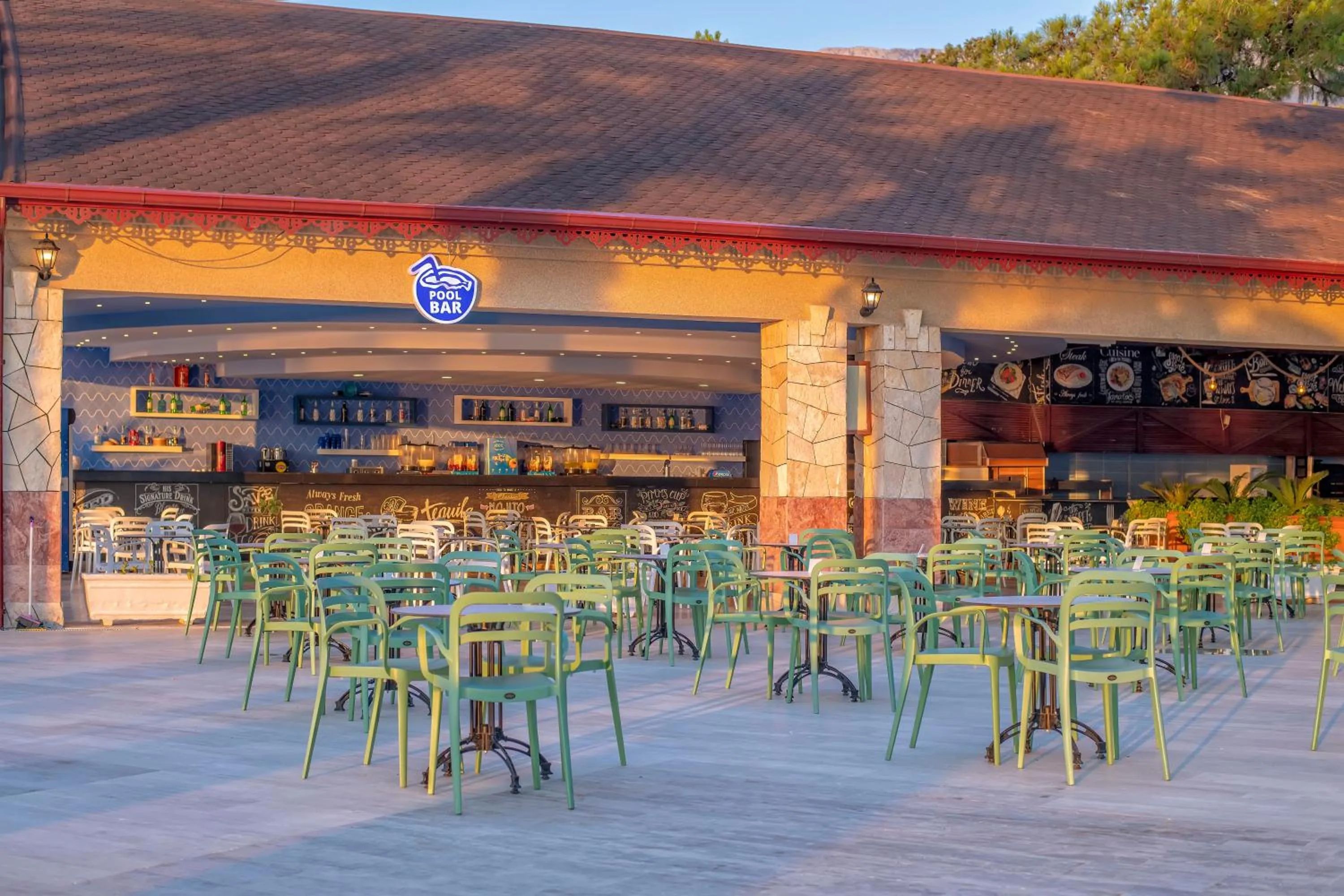 Lounge or bar in Amara Comfort Resort