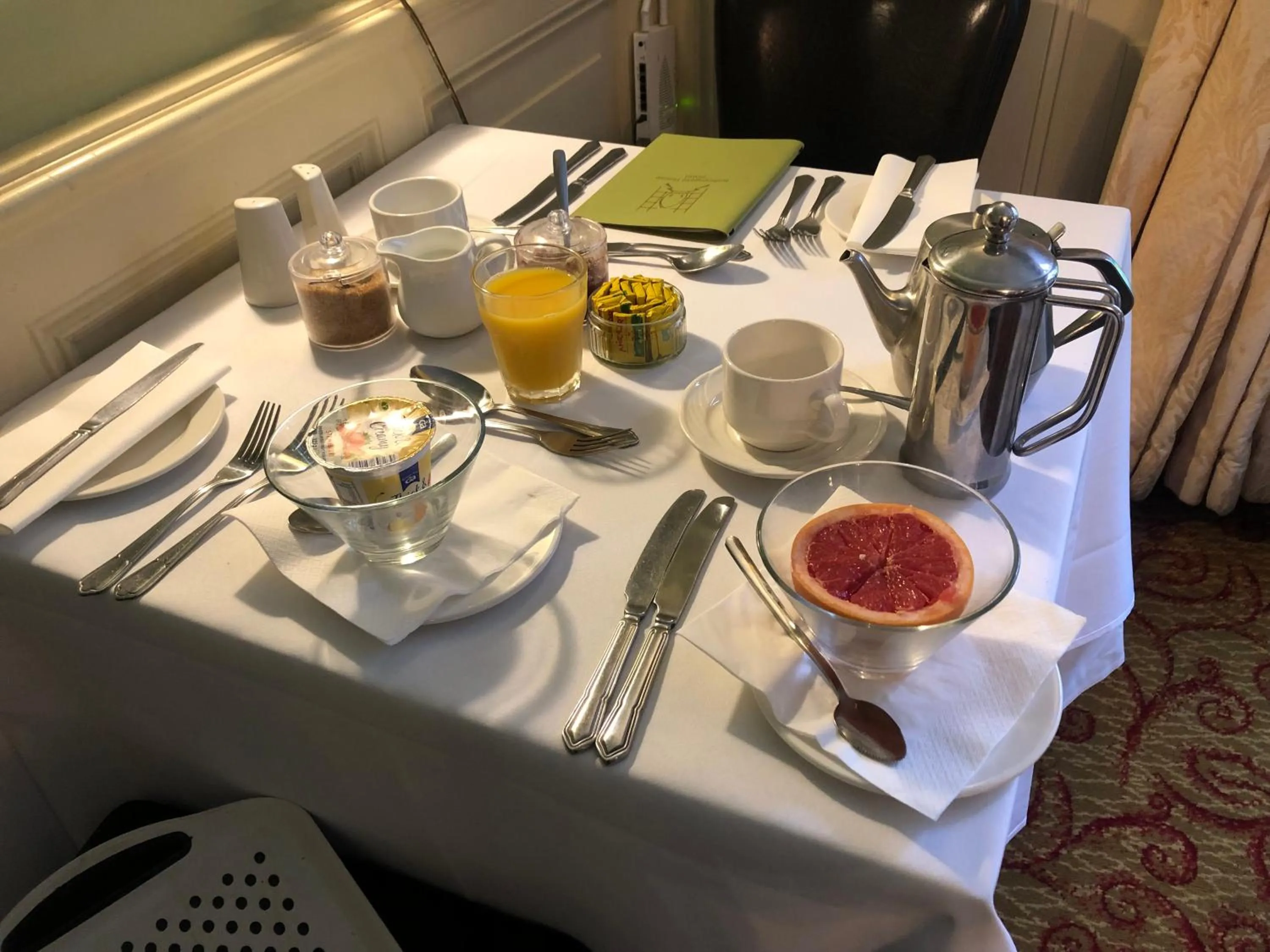 Breakfast in Bishopsgate House Hotel