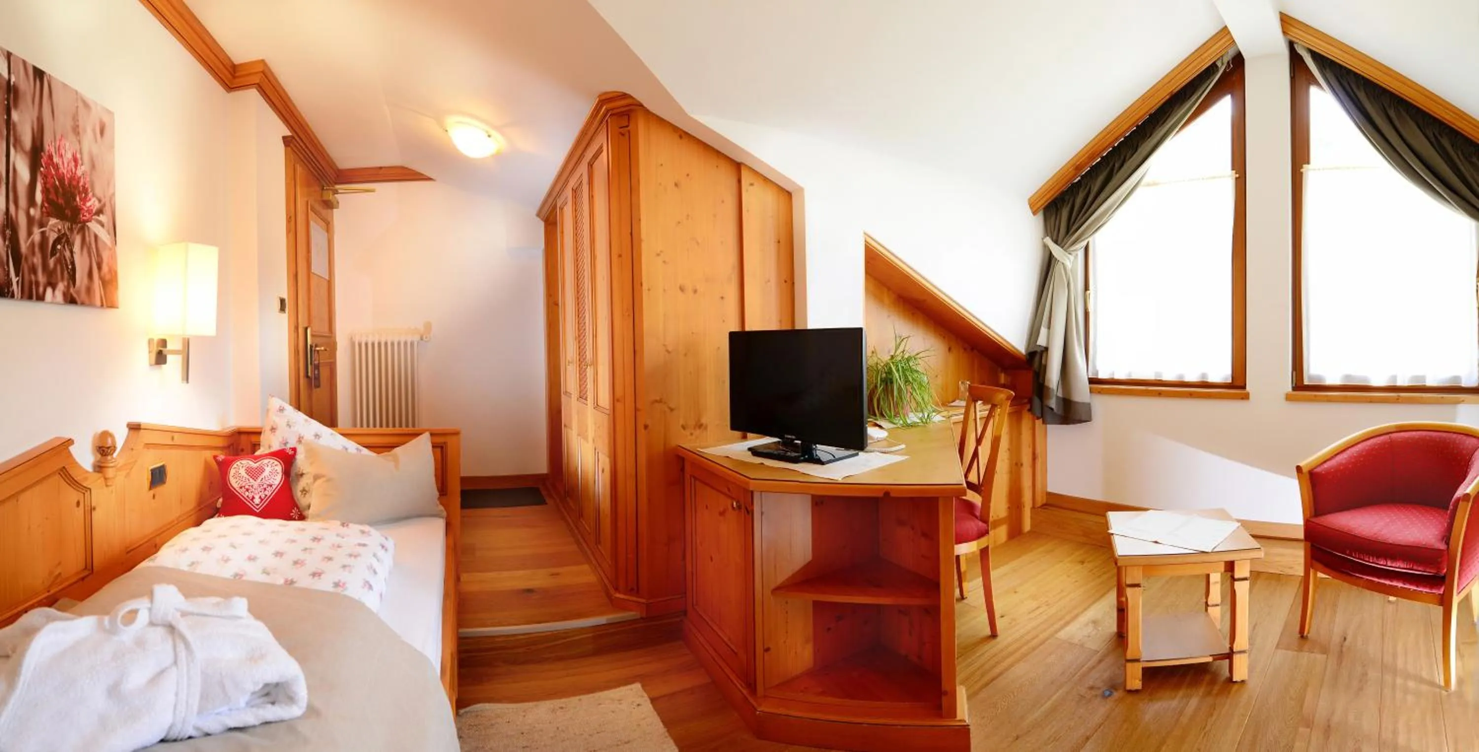 Photo of the whole room, Bed in Hotel Brunnerhof