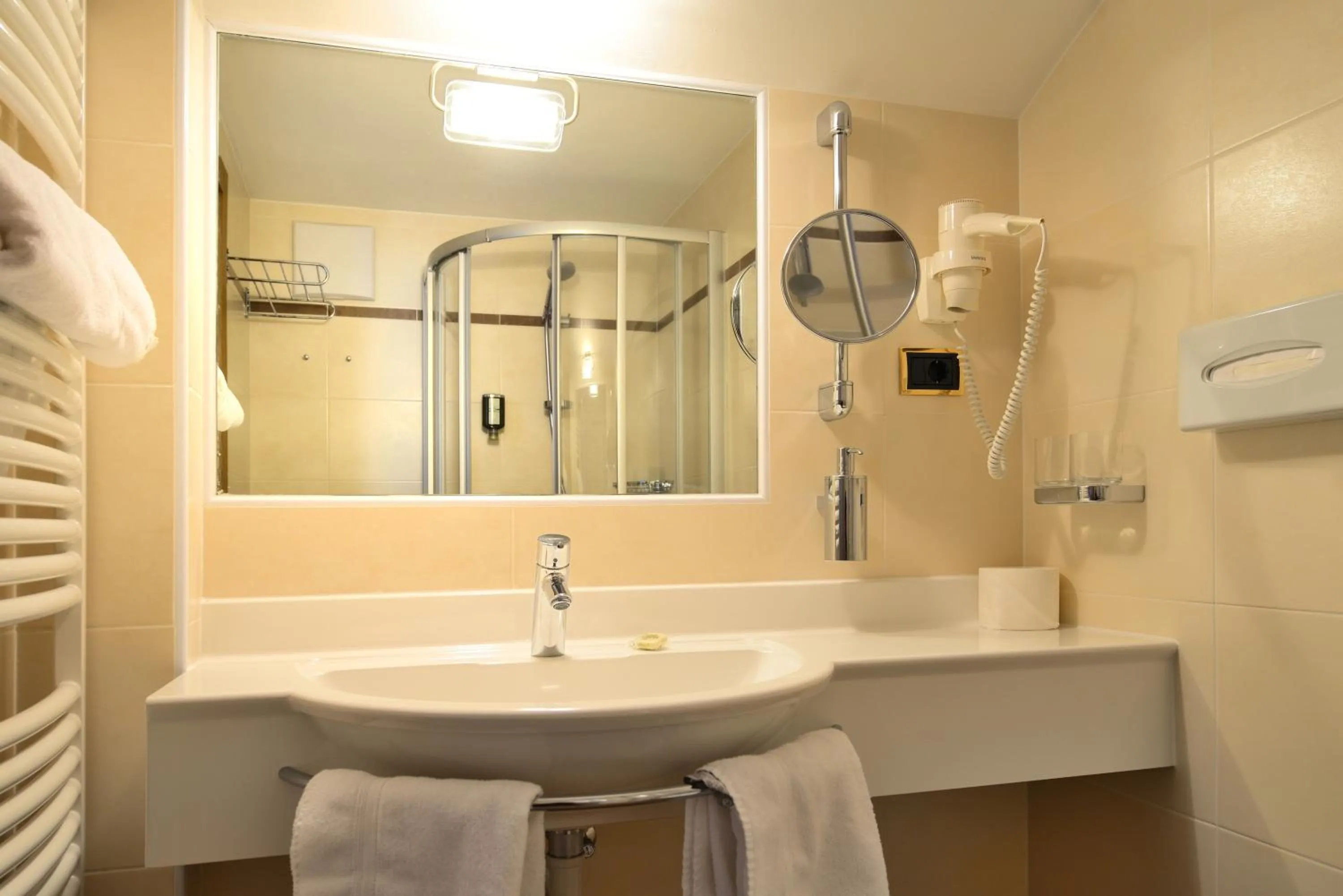 Bathroom in Hotel Brunnerhof