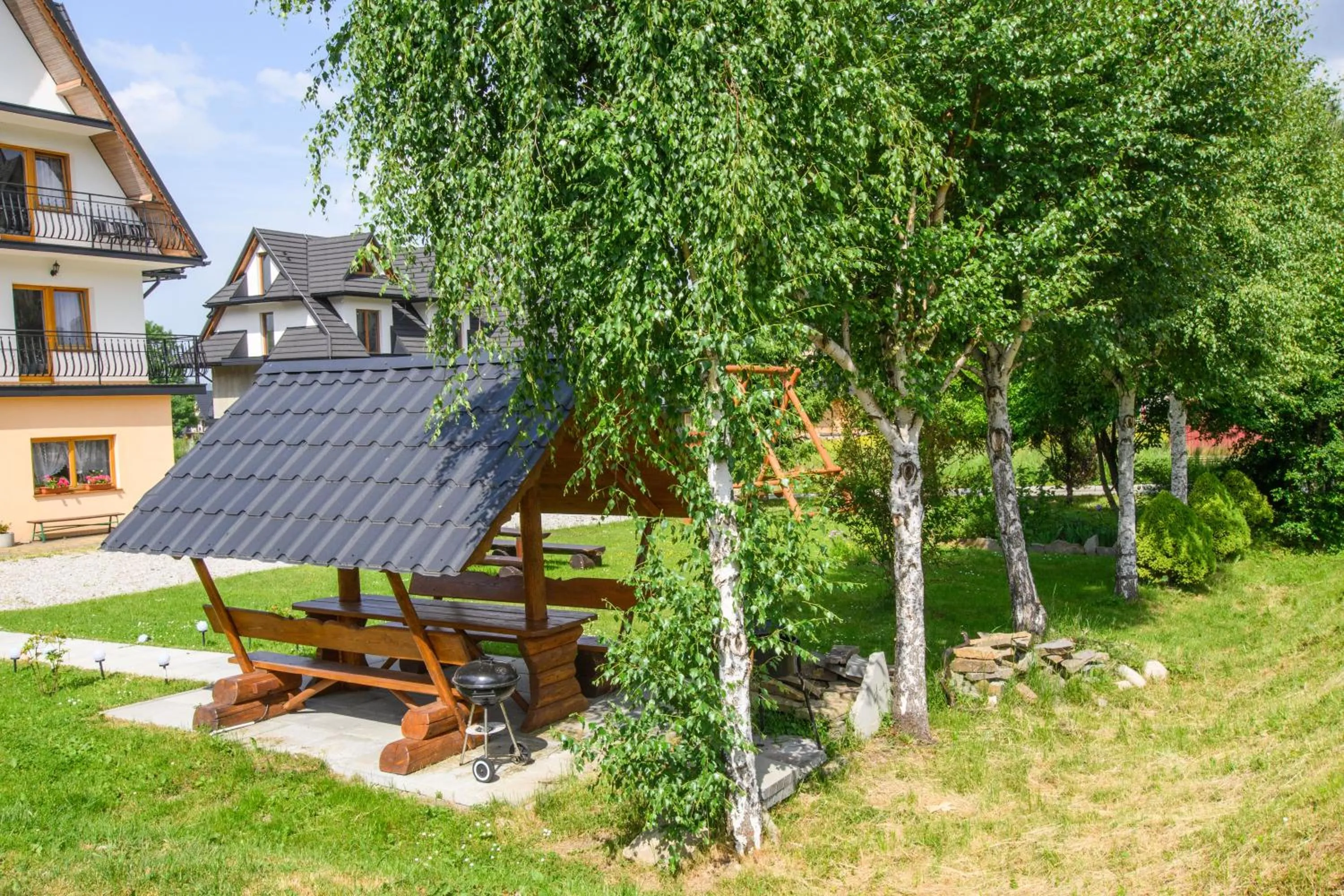 Property building in Willa Halinka