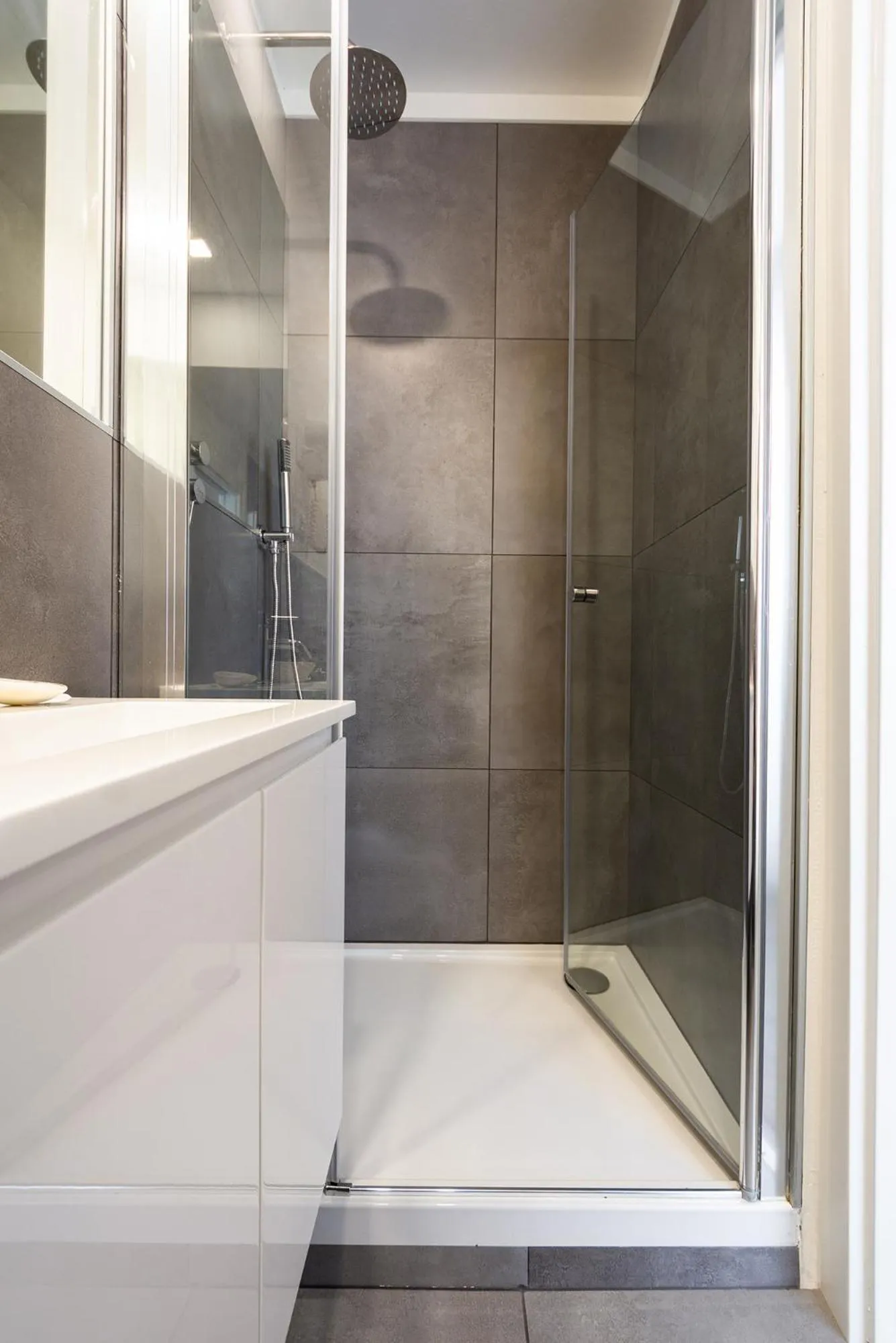 Shower in Hotel Aurora