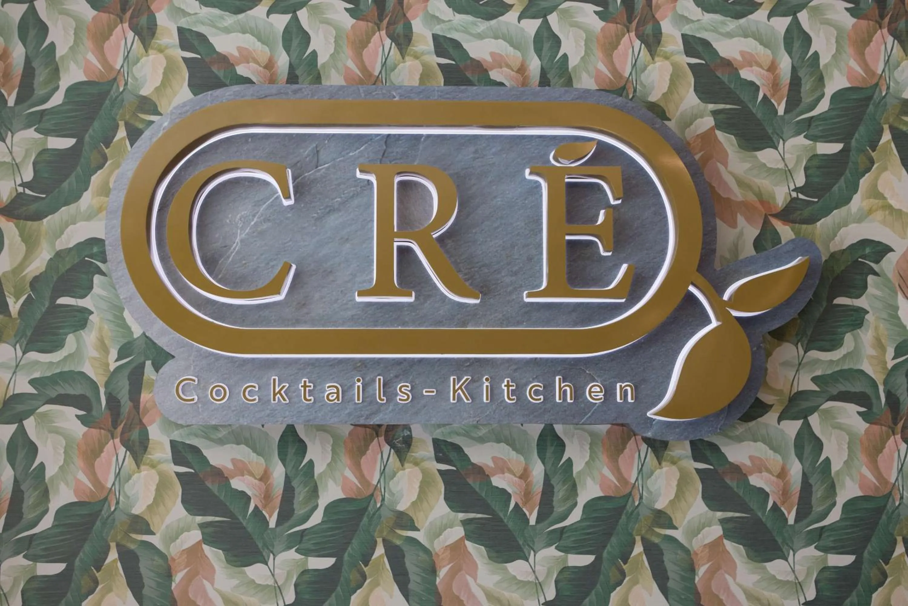 Lounge or bar in DoubleTree by Hilton London Chelsea