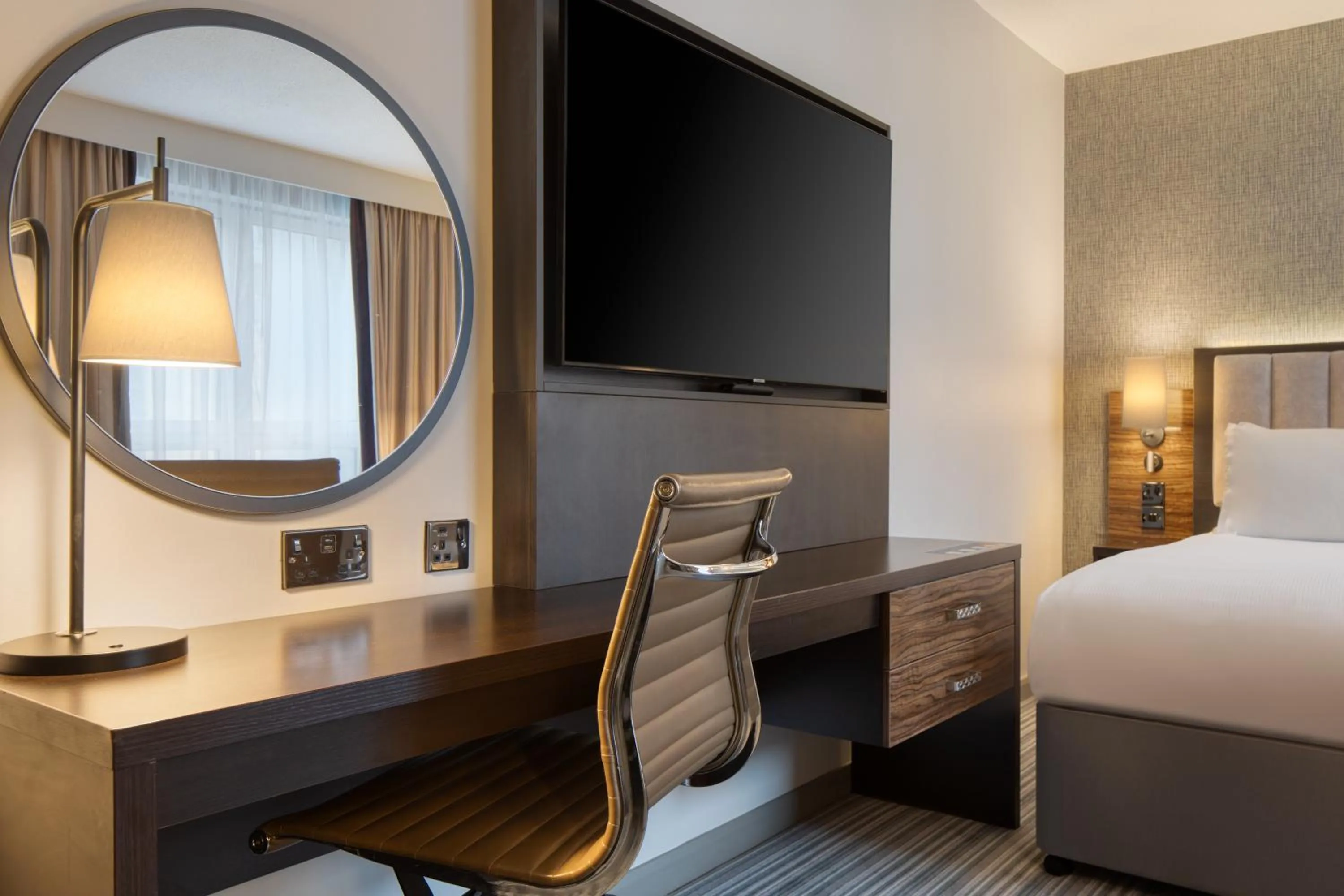 Bedroom, Bed in DoubleTree by Hilton London Chelsea