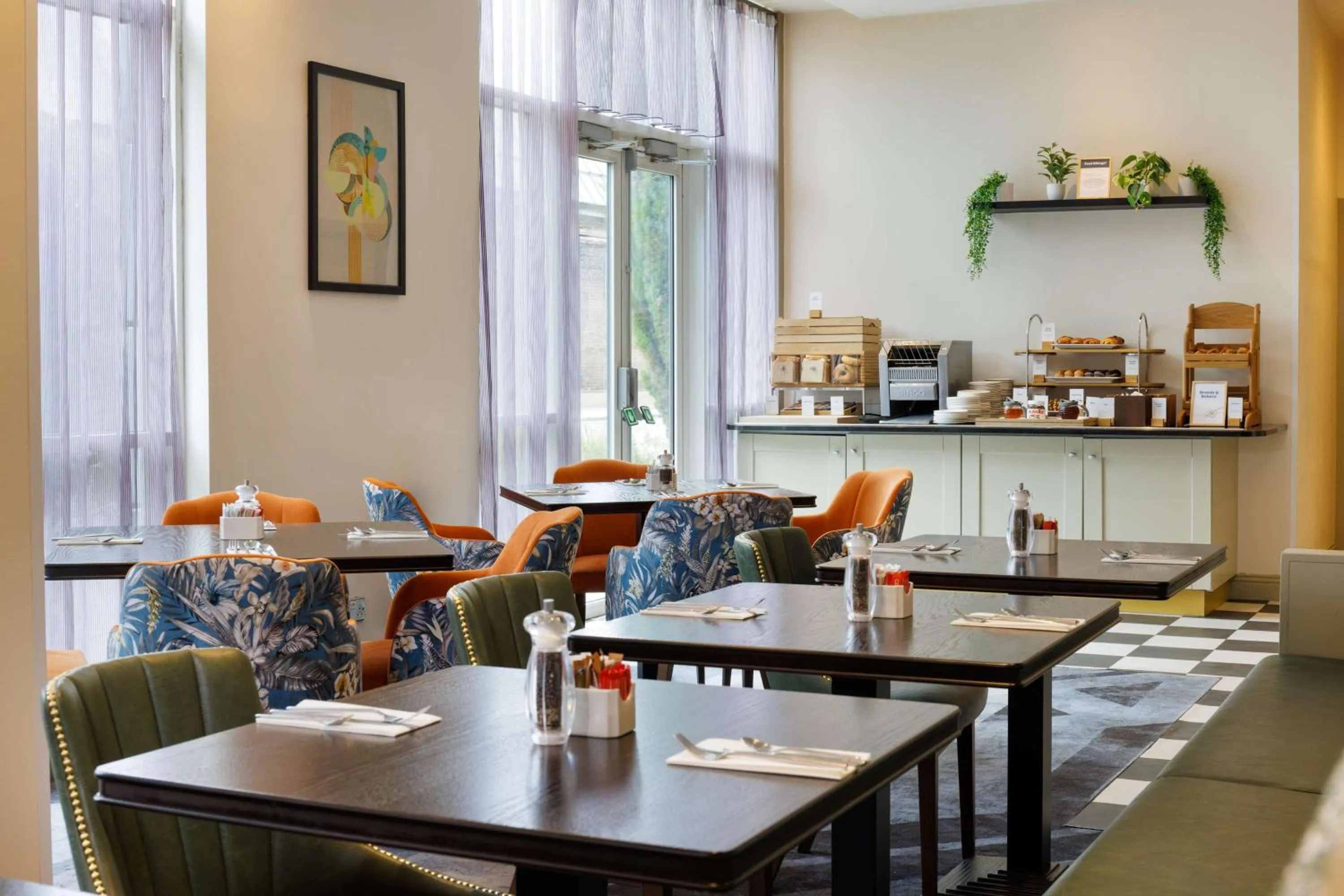 Restaurant/places to eat in DoubleTree by Hilton London Chelsea