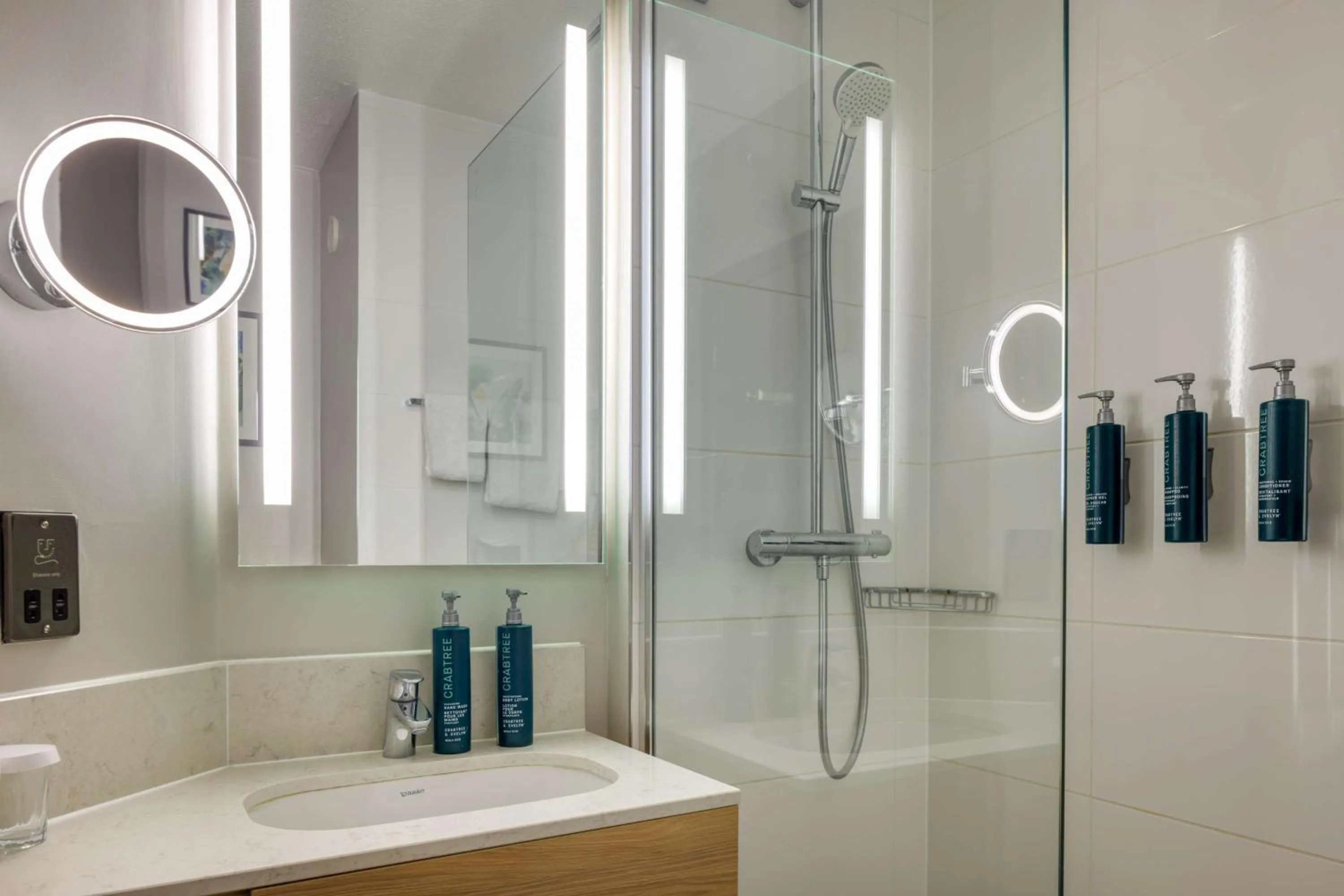 Bathroom in DoubleTree by Hilton London Chelsea