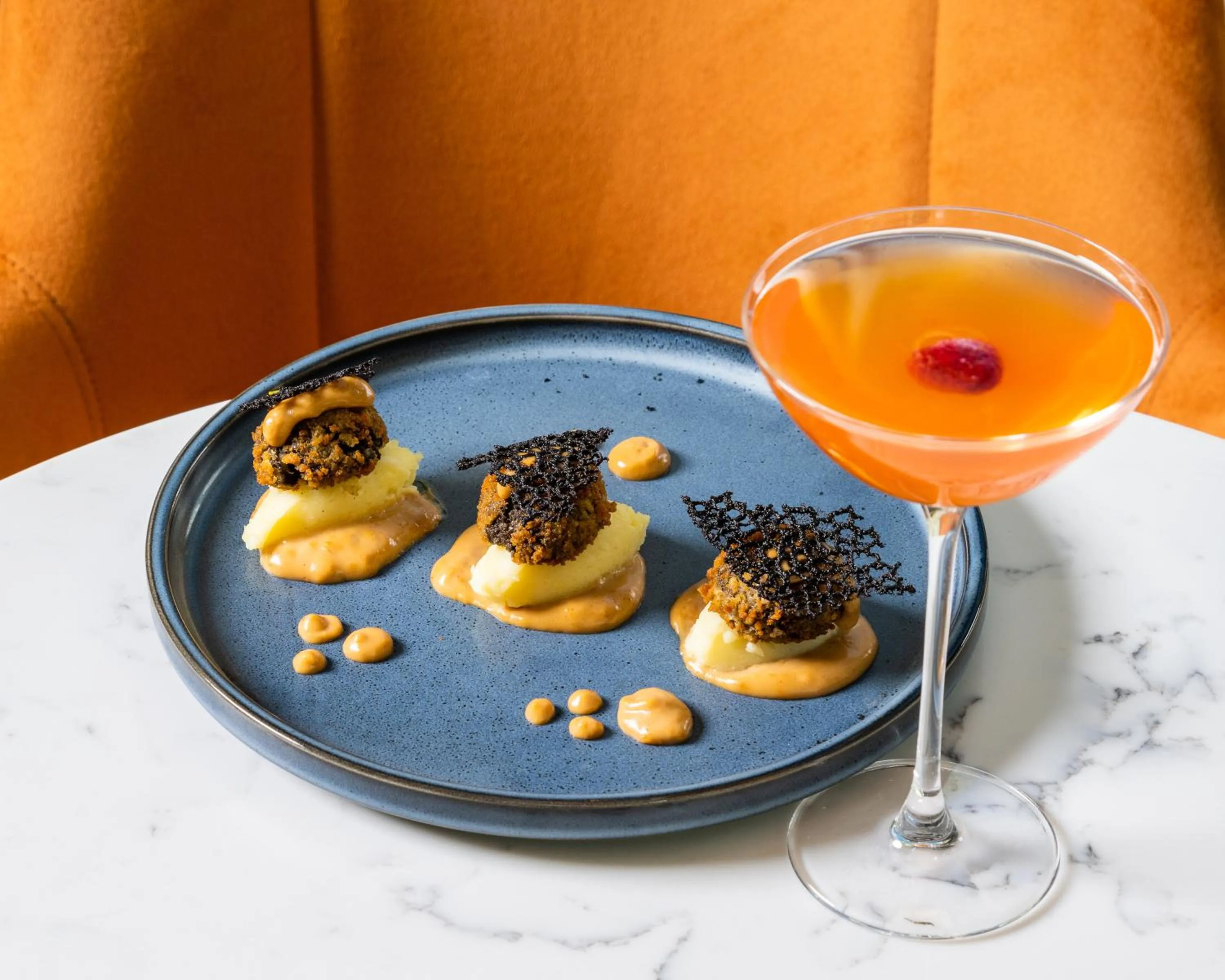 Food and drinks in DoubleTree by Hilton London Chelsea