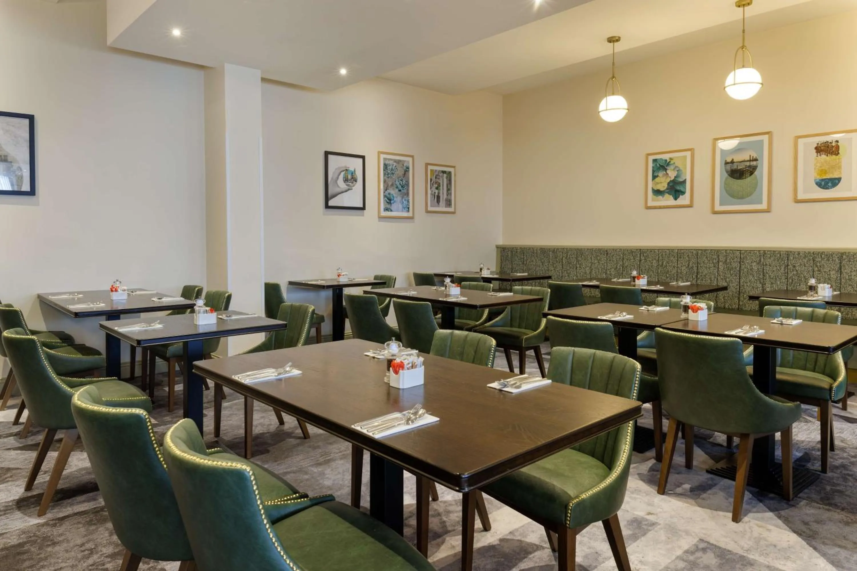 Restaurant/places to eat in DoubleTree by Hilton London Chelsea