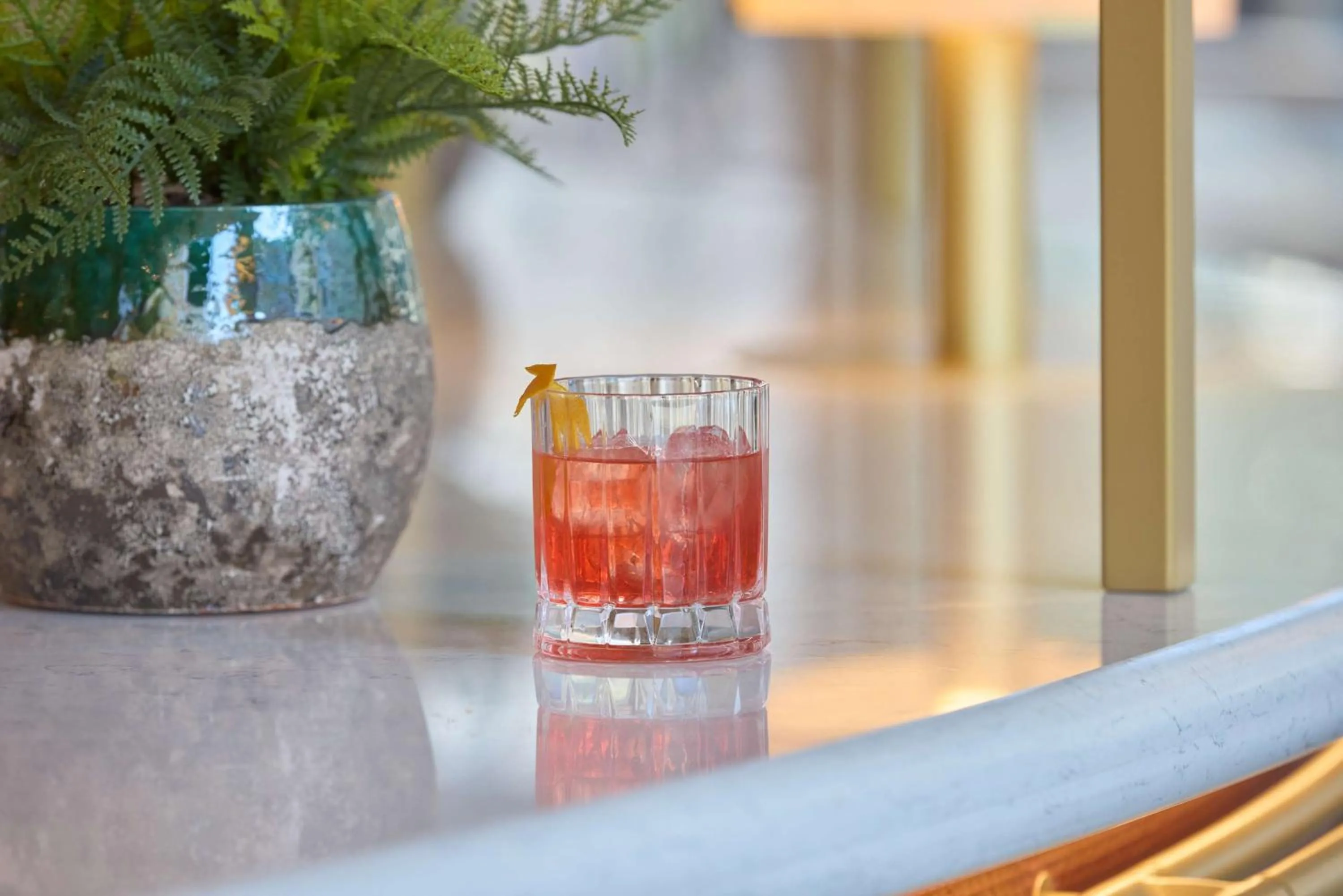 Lounge or bar in DoubleTree by Hilton London Chelsea
