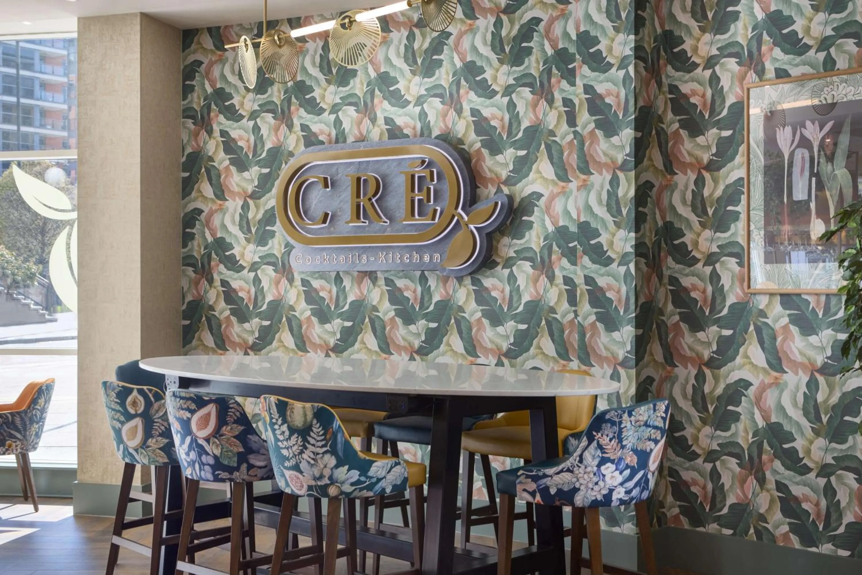 Lounge or bar in DoubleTree by Hilton London Chelsea