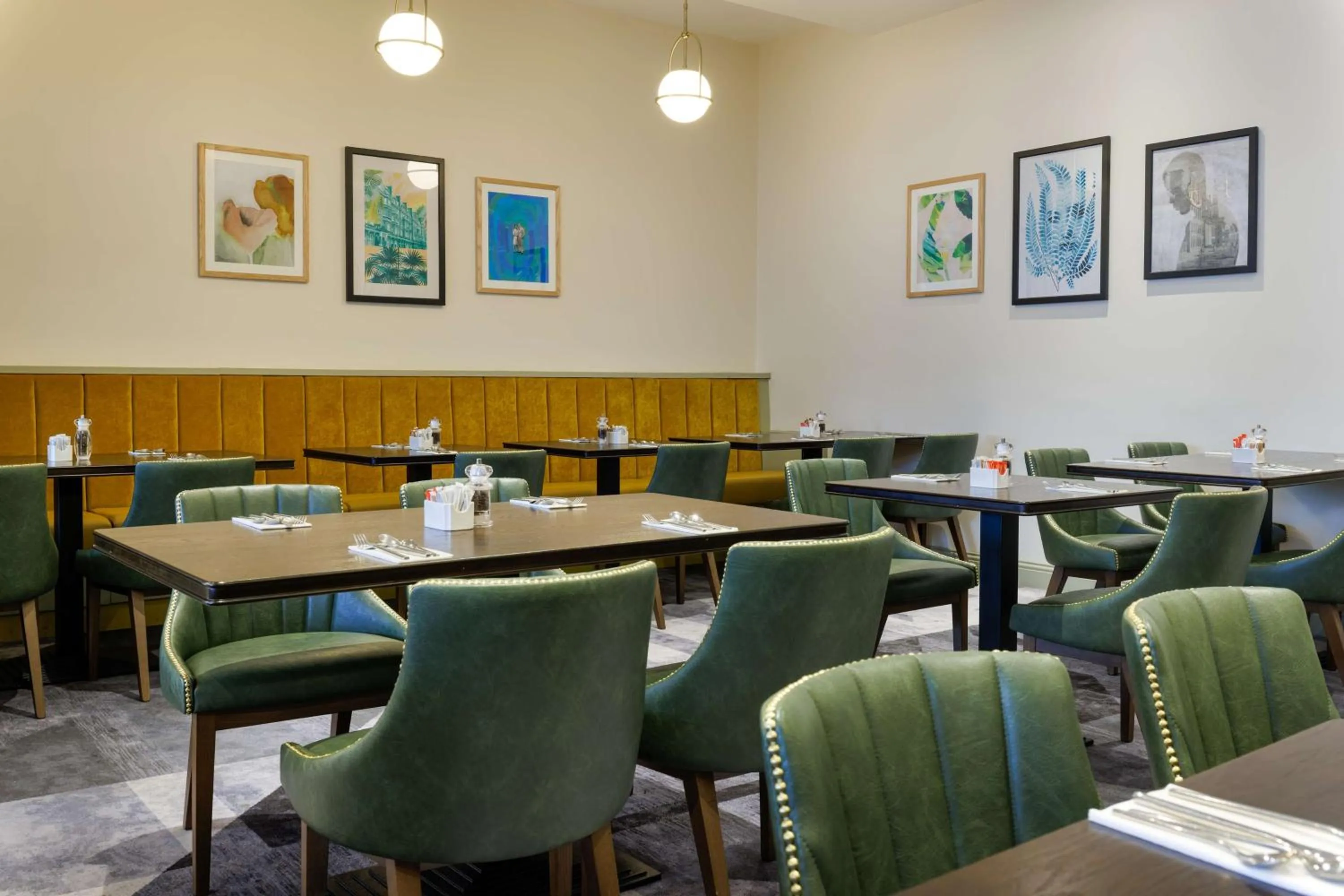 Restaurant/places to eat in DoubleTree by Hilton London Chelsea