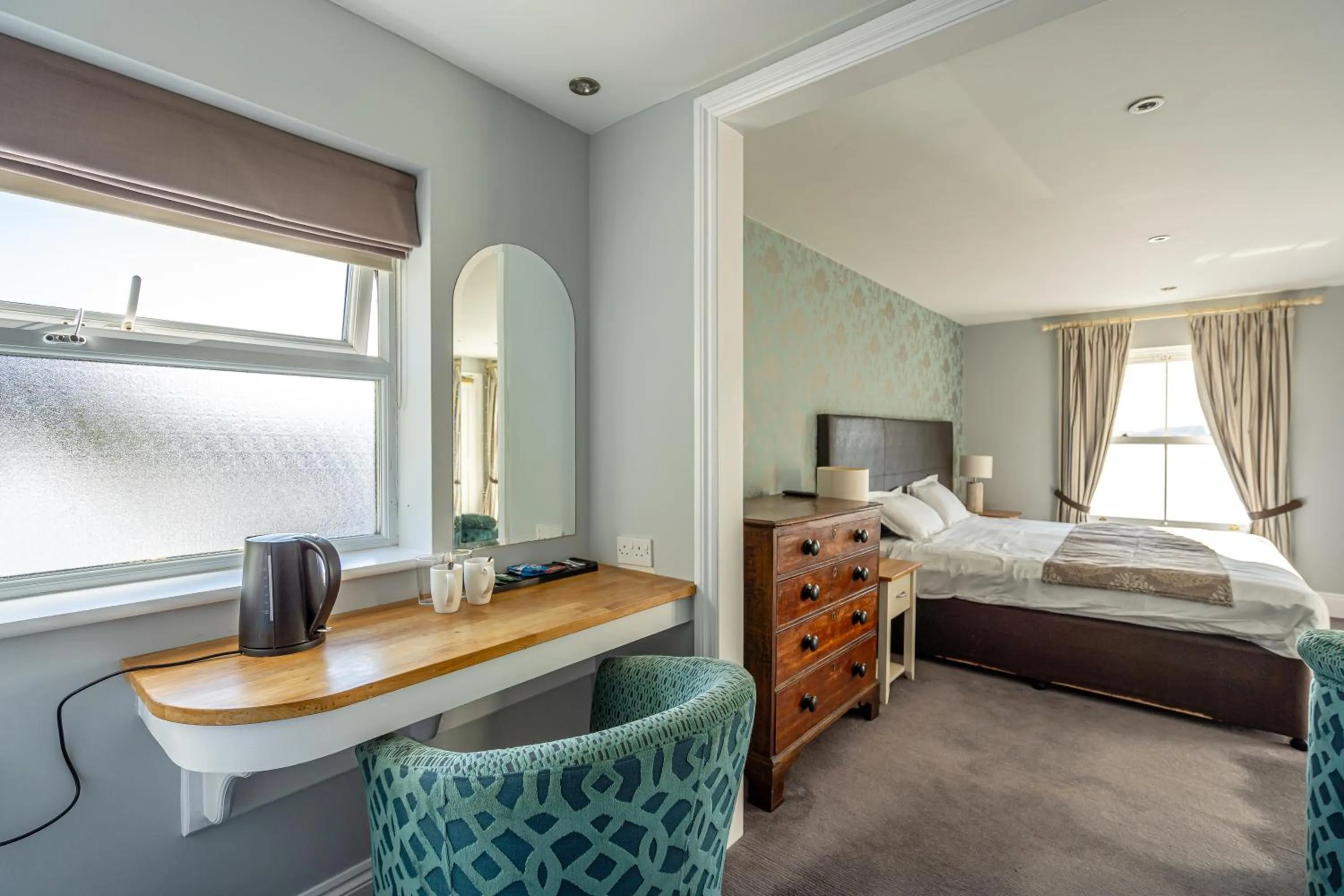 Bedroom, Bed in Penhelig Arms