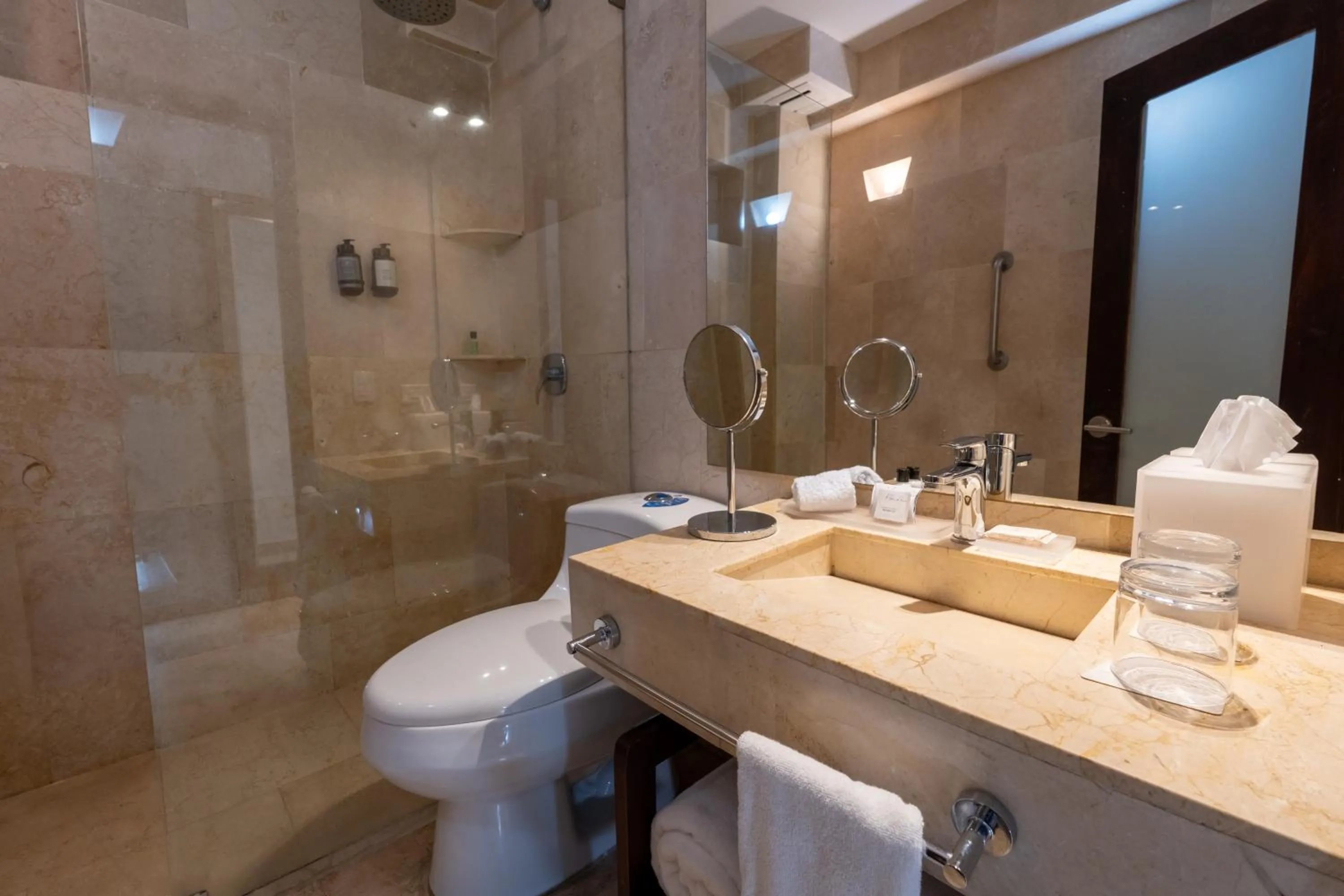 Bathroom in GHL Collection Armería Real Hotel