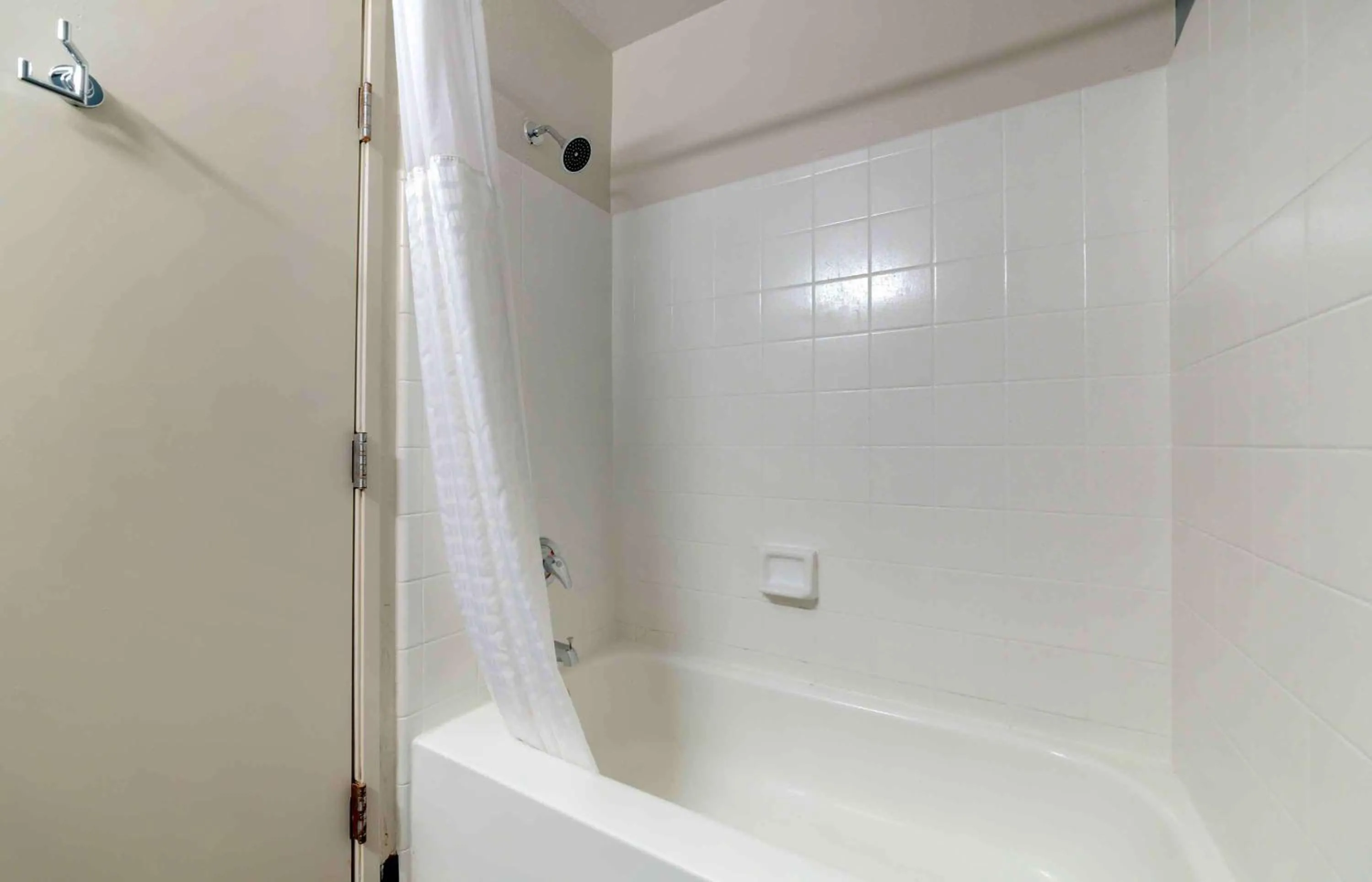 Bathroom in Extended Stay America Suites - Miami - Airport - Doral
