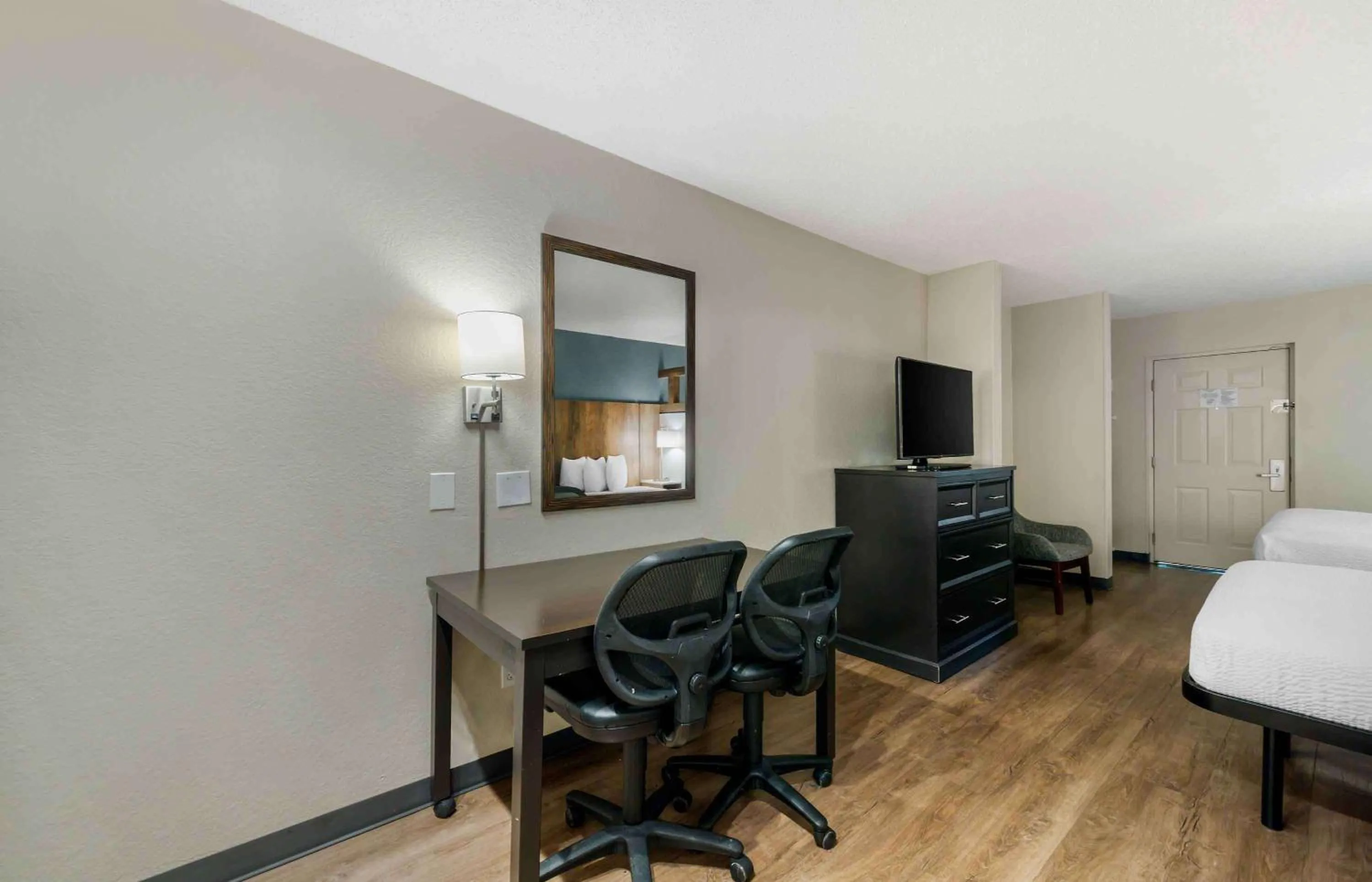 Bedroom, Bed in Extended Stay America Suites - Miami - Airport - Doral