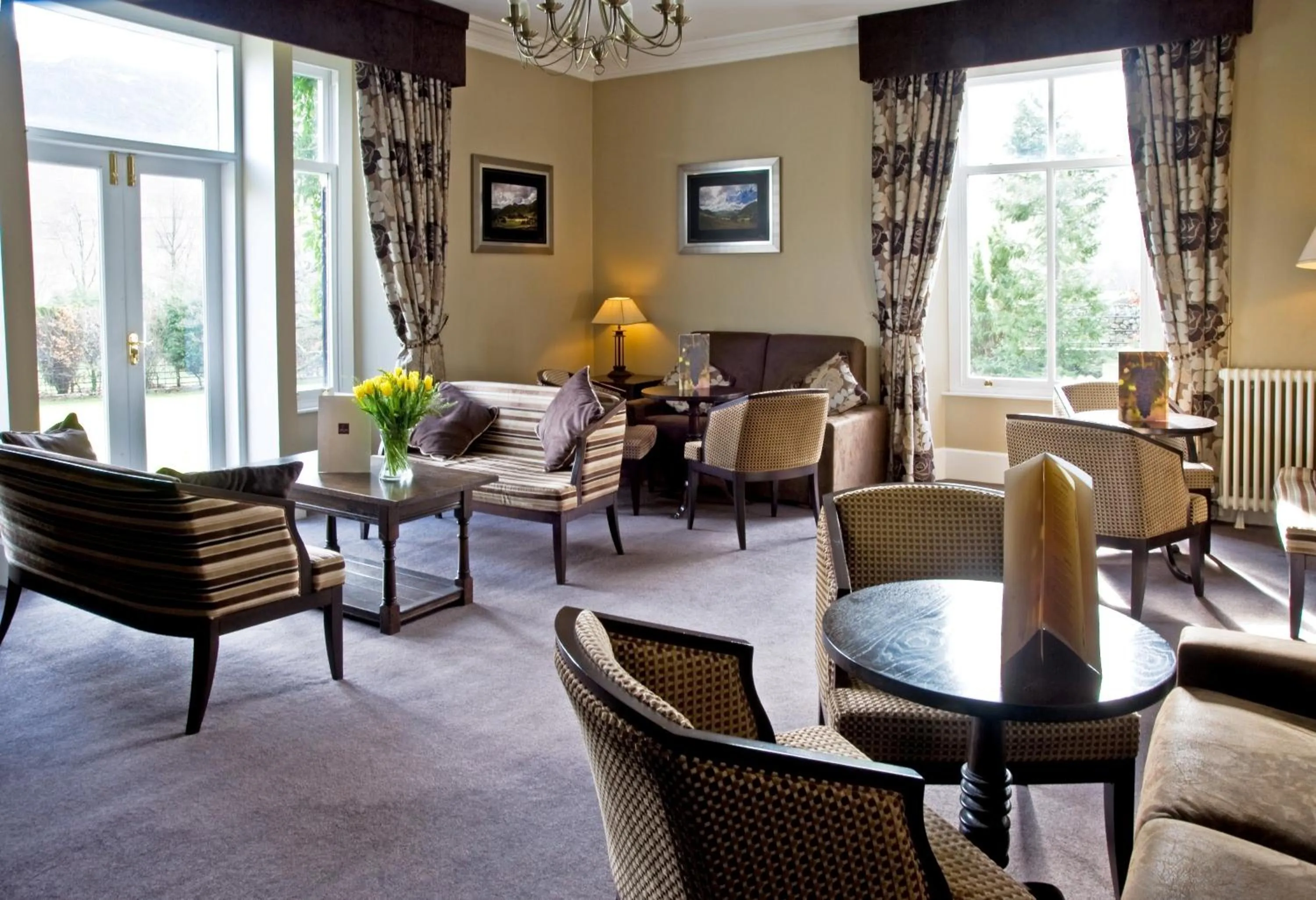 Lounge or bar in New Dungeon Ghyll Hotel