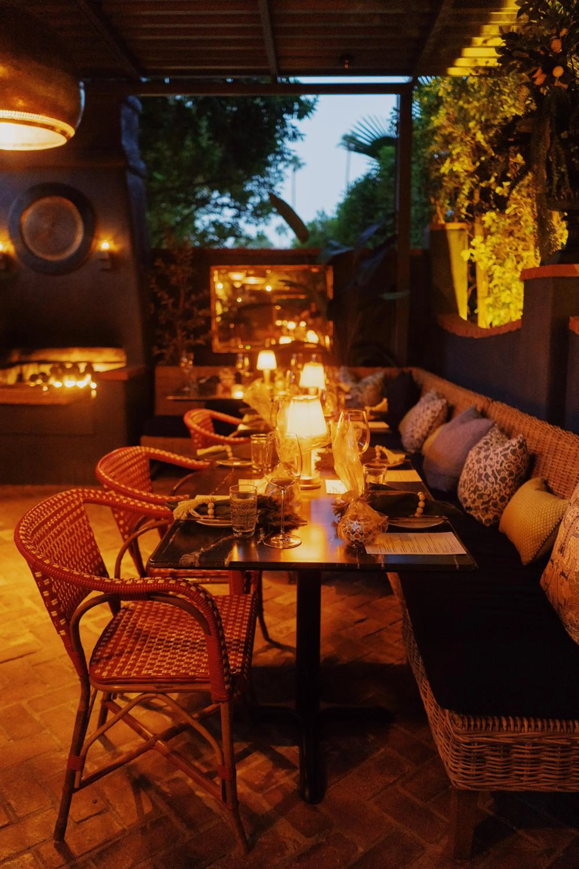 Restaurant/places to eat in Villa Royale