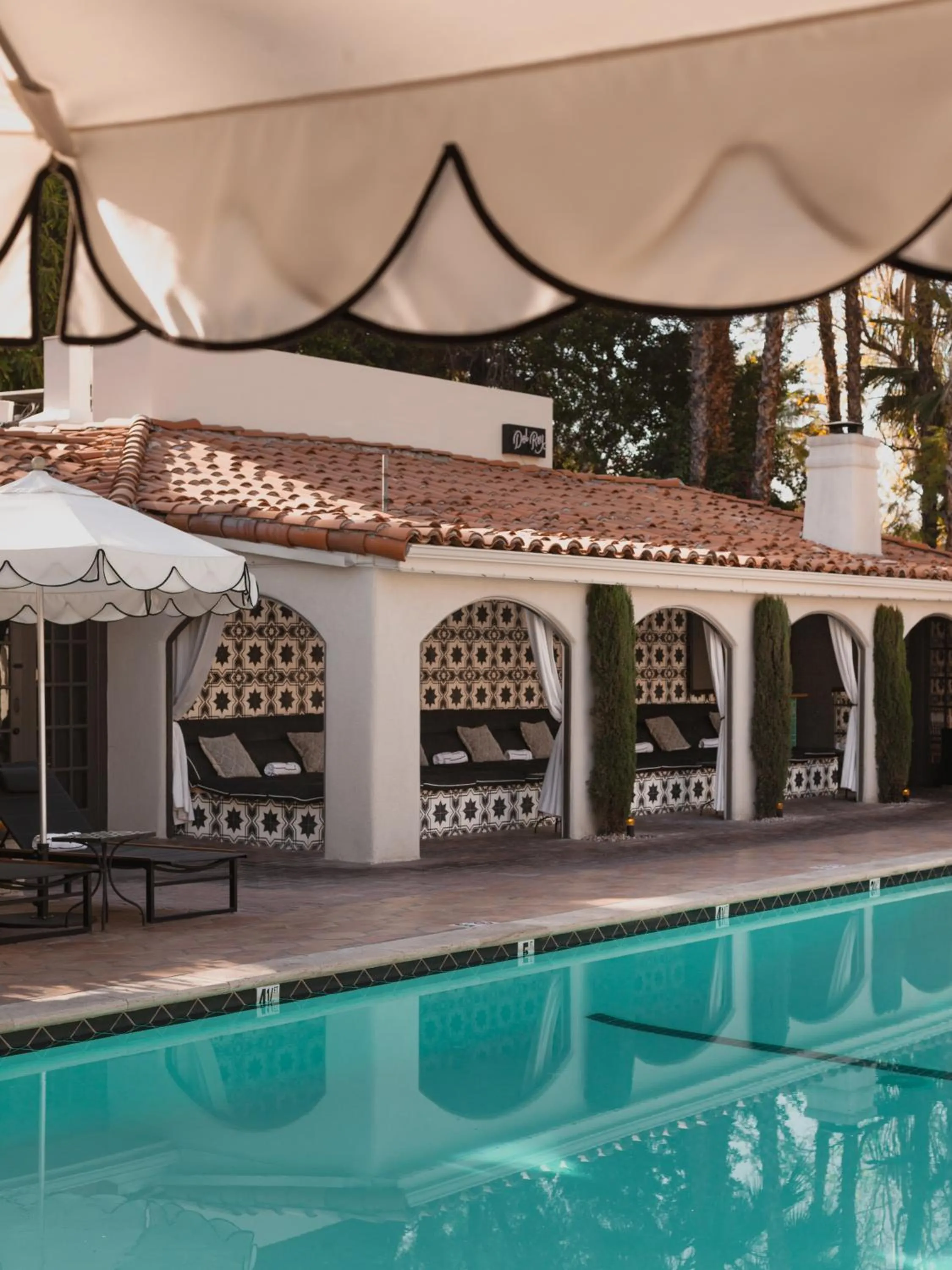 Property building in Villa Royale