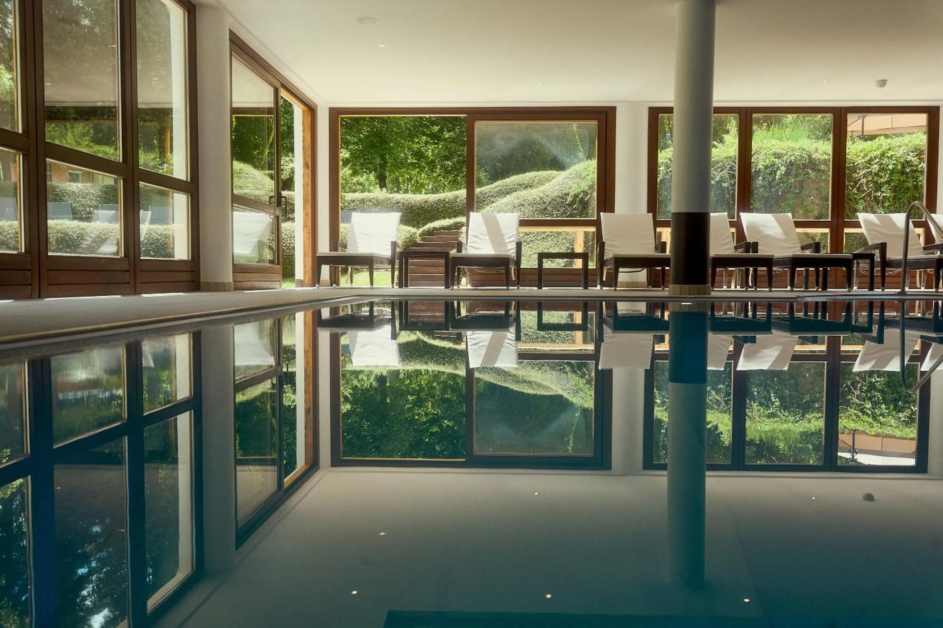 Swimming pool in Hotel Sonnalp