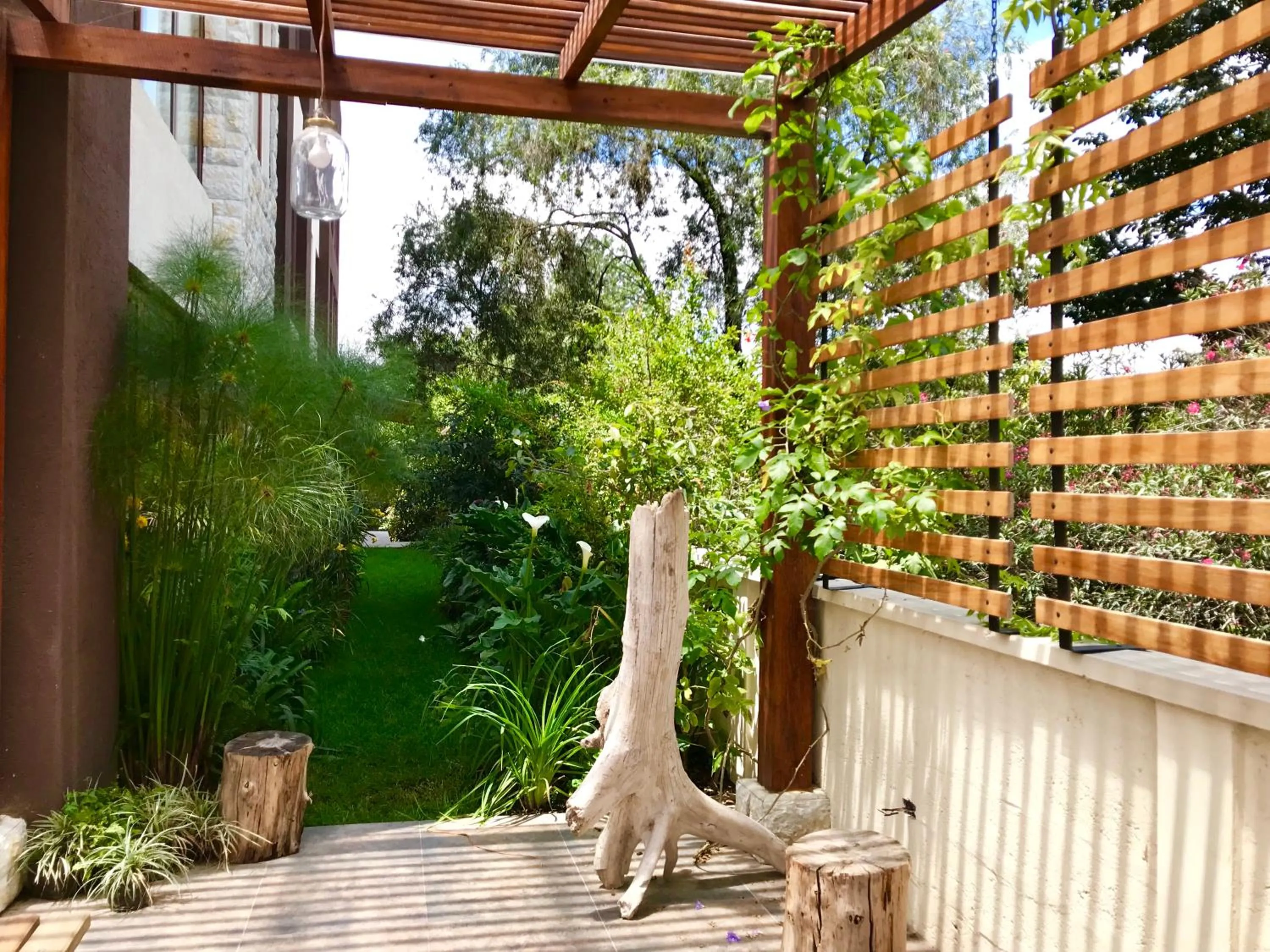 Restaurant/places to eat in Ilalo Garden Hotel & Restaurant