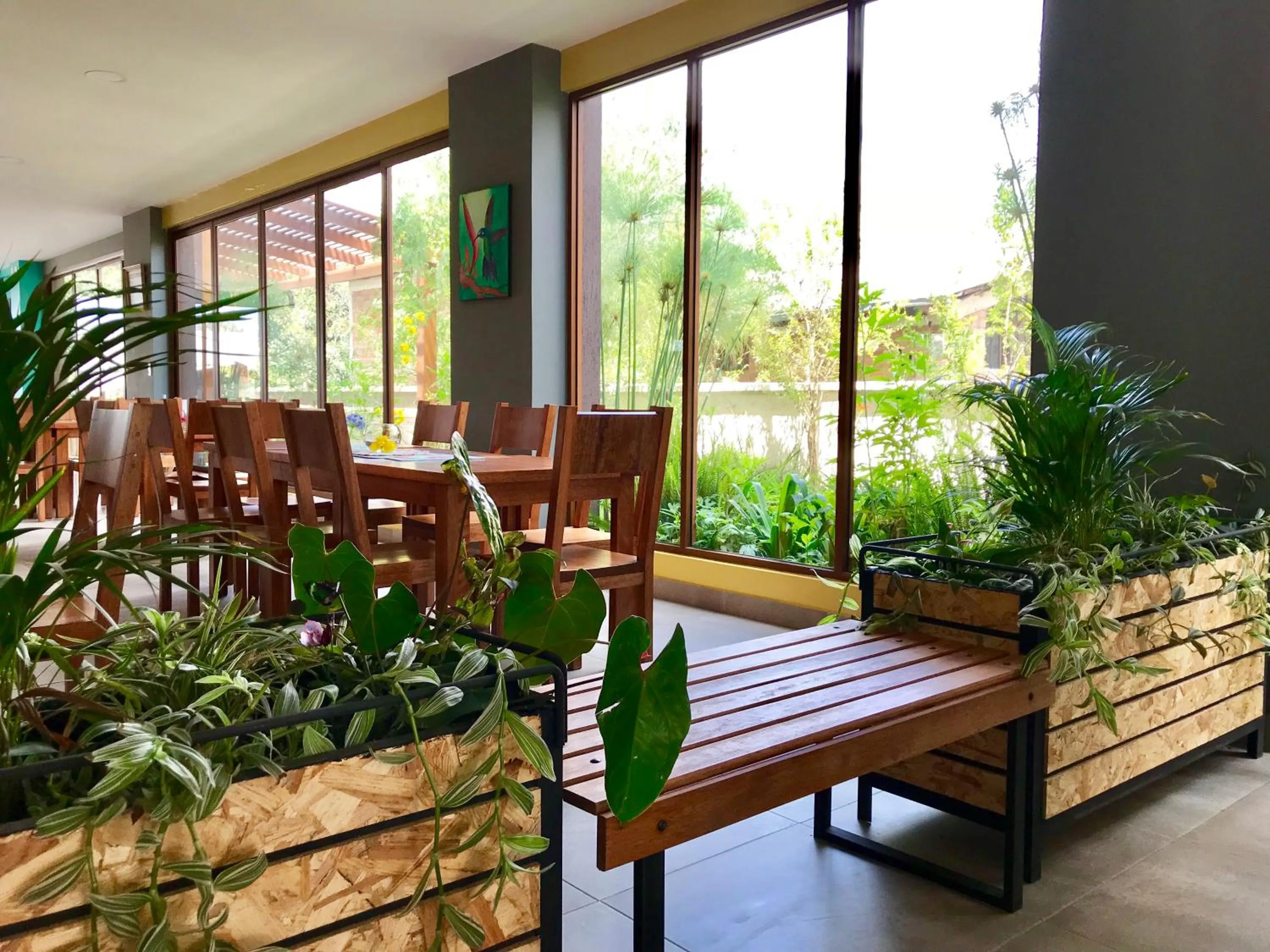 Restaurant/places to eat in Ilalo Garden Hotel & Restaurant