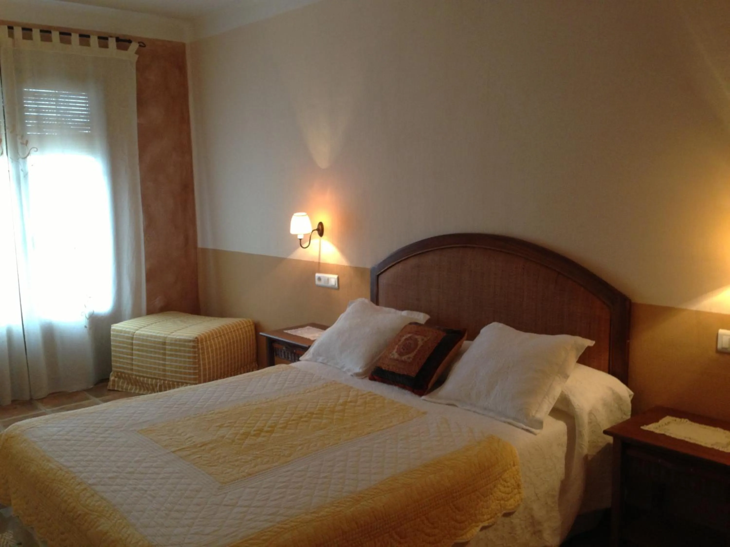 Photo of the whole room, Bed in Sierra Quilama -TOP 3 en Alojamientos-Junto a La ALBERCA