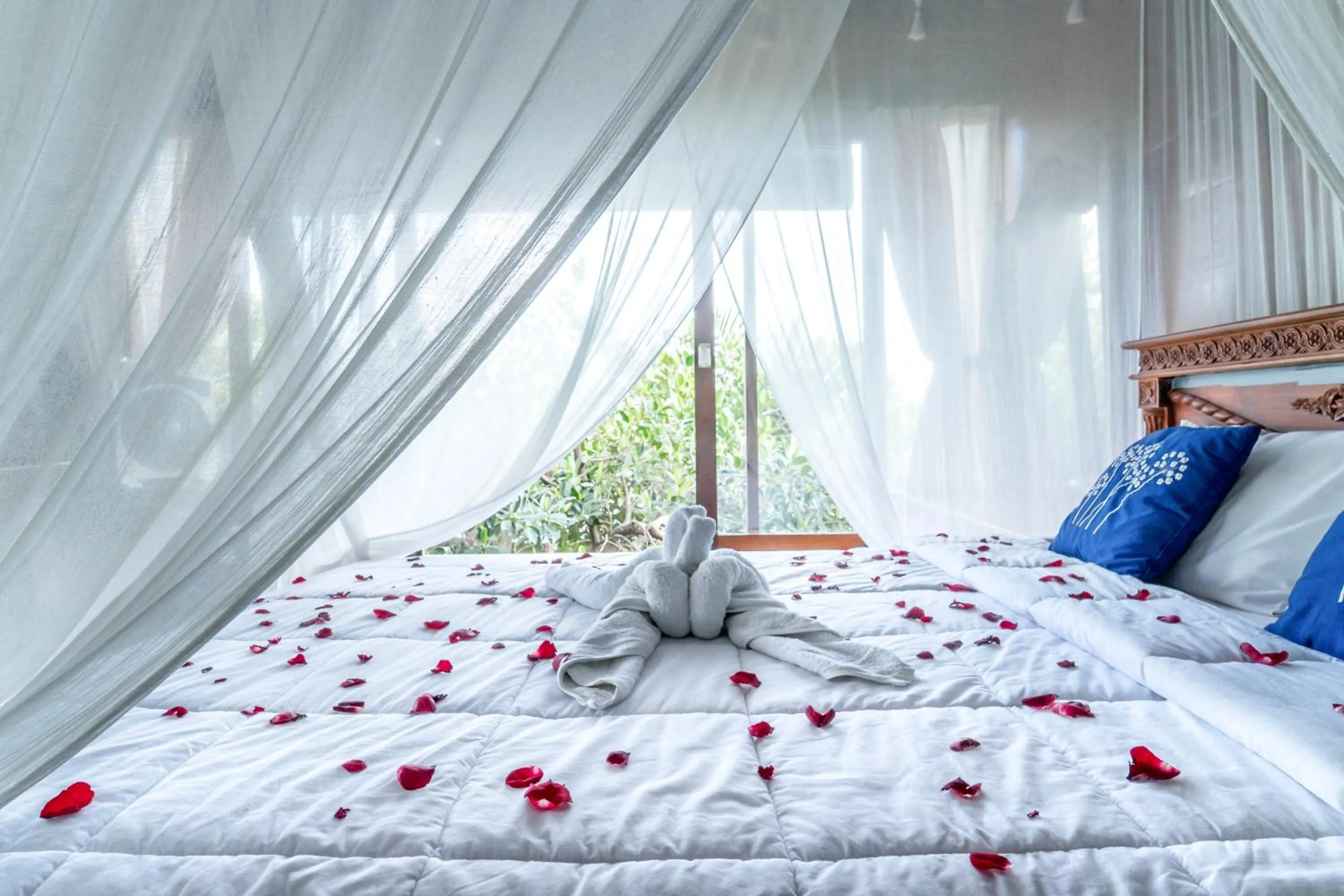 Bed in Sari Bamboo Bungalows