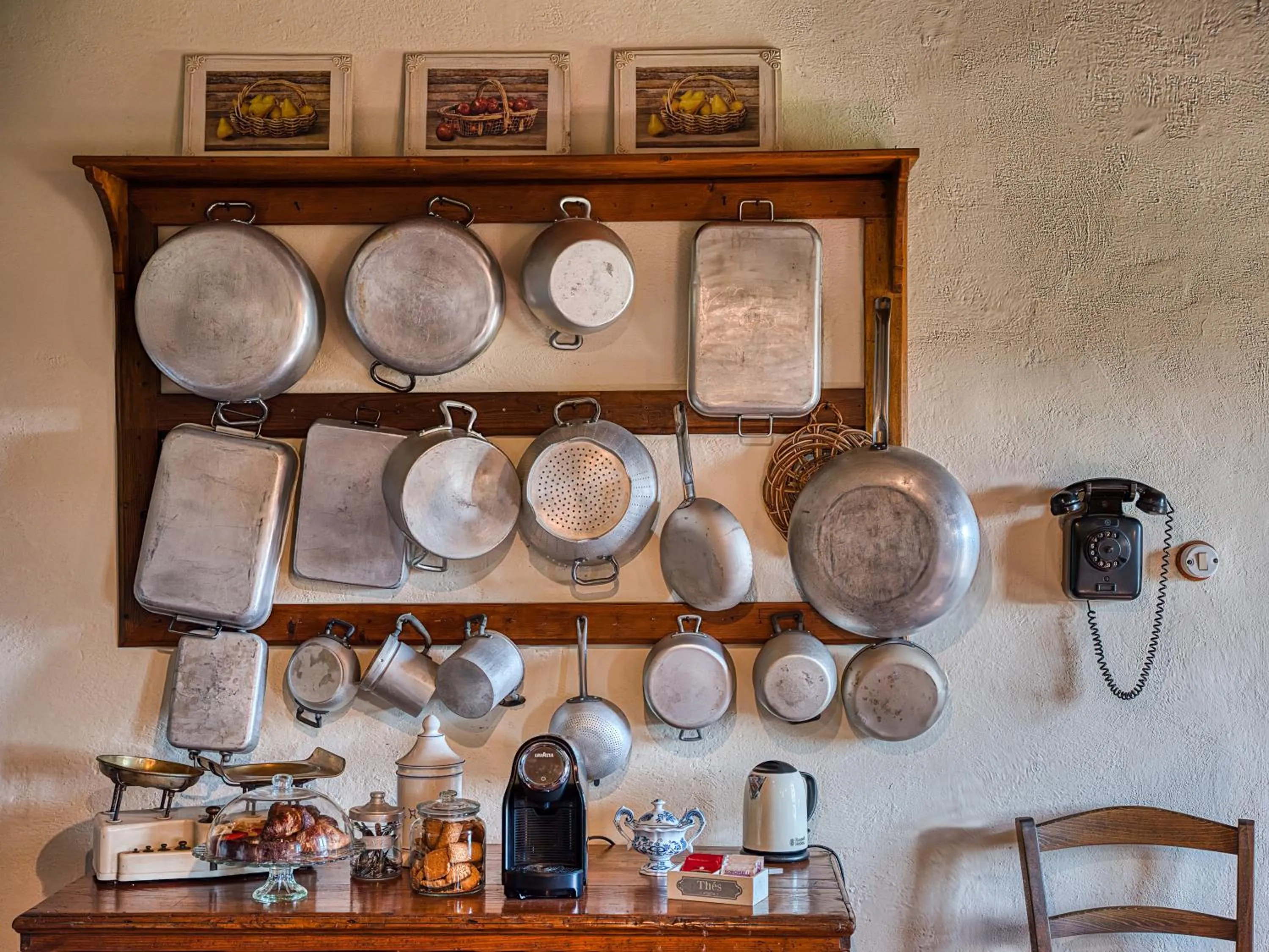 Decorative detail in Borgo Argenina