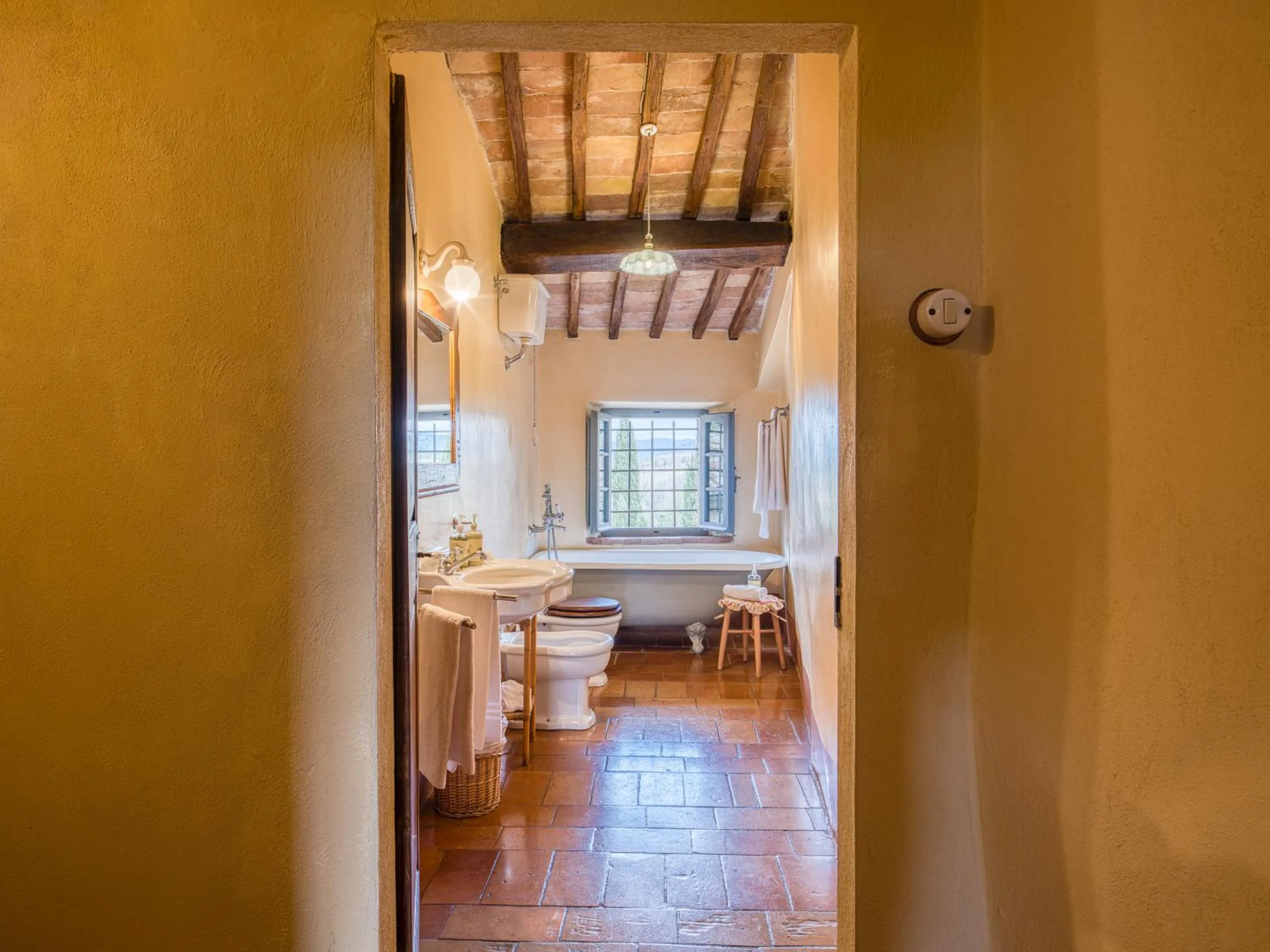 Bathroom, Bed in Borgo Argenina