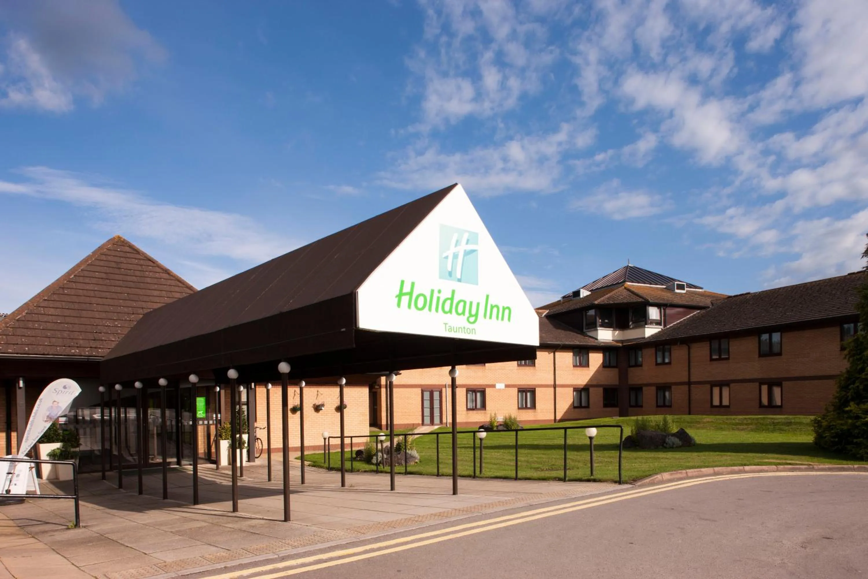 Property building in Holiday Inn Taunton M5, Jct25 by IHG