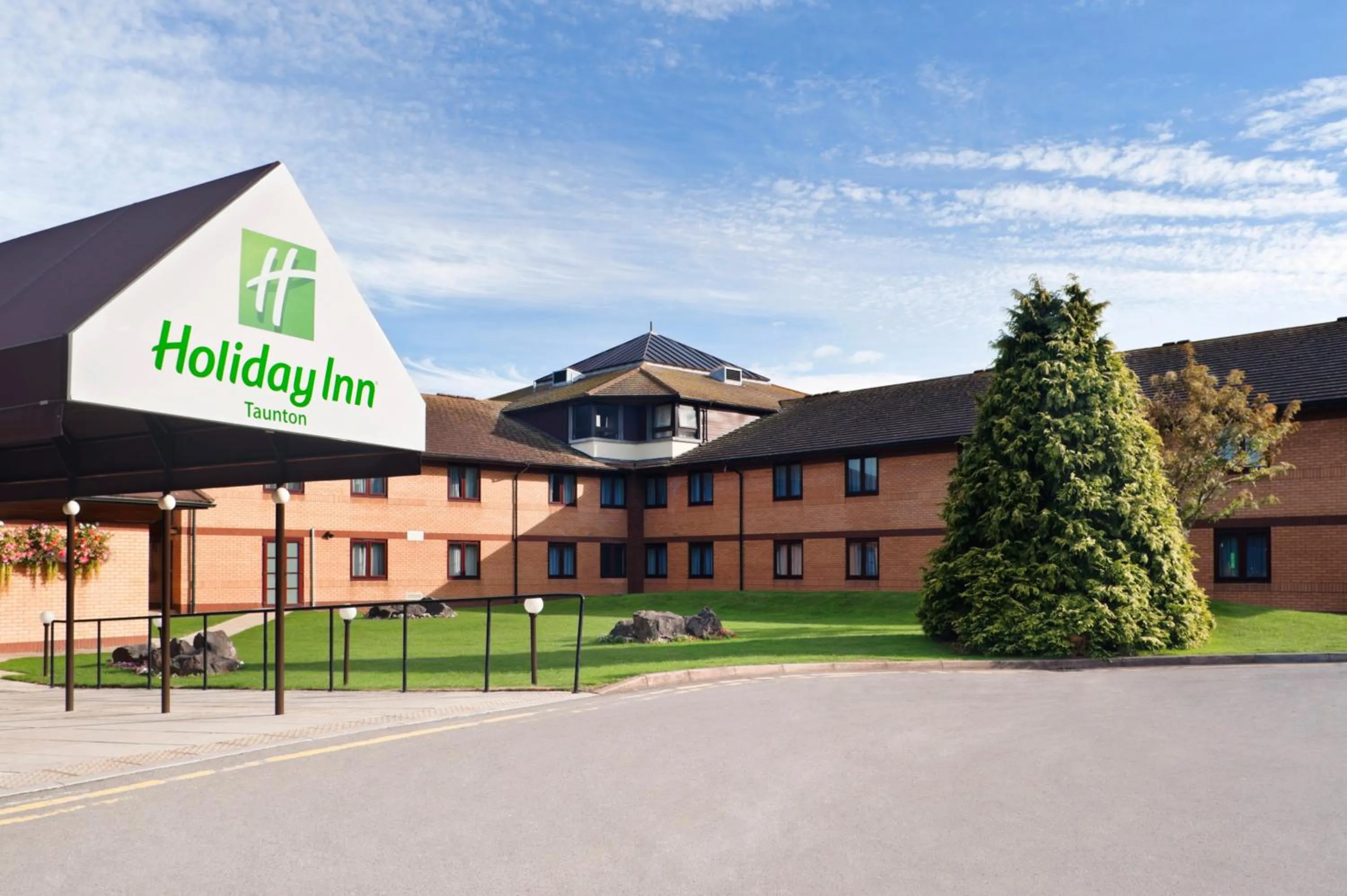 Property building in Holiday Inn Taunton M5, Jct25 by IHG