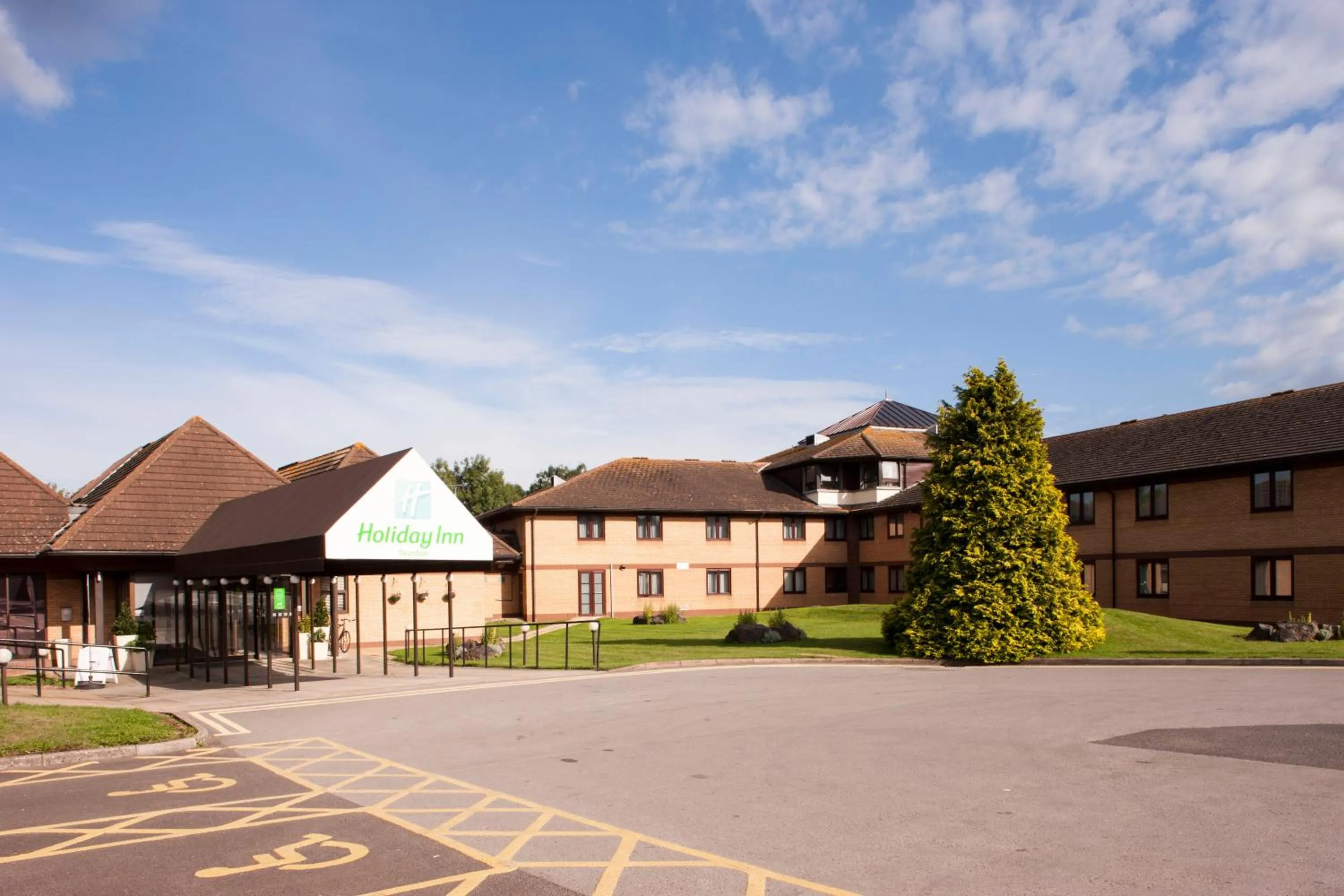 Property building in Holiday Inn Taunton M5, Jct25 by IHG
