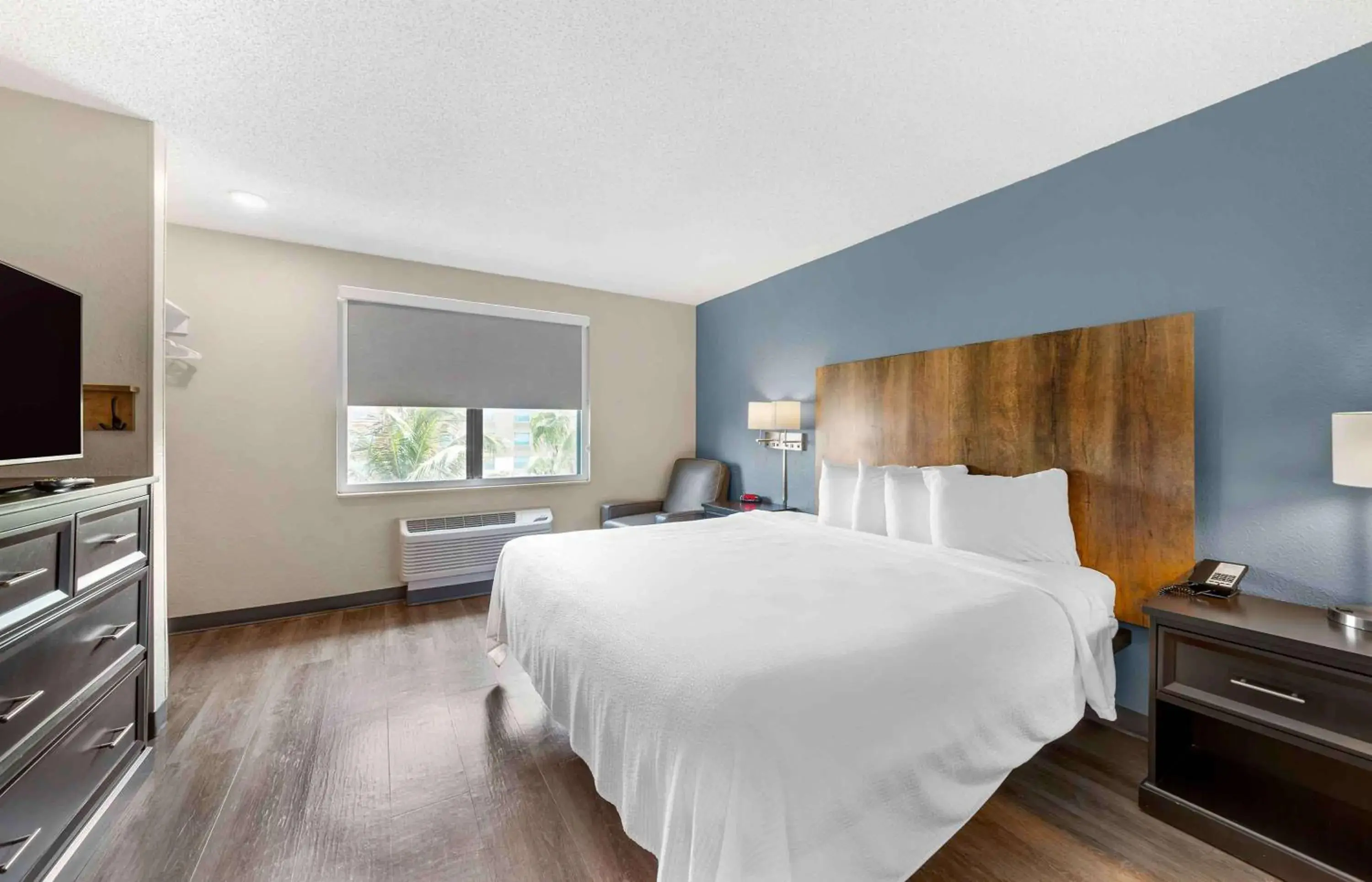 Queen Studio - Disability Access/Non-Smoking in Extended Stay America Premier Suites - Fort Lauderdale - Convention Center - Cruise Port Queen Studio - Disability Access/Non-Smoking in Extended Stay America Premier Suites - Fort Lauderdale - Convention Center - Cruise Port