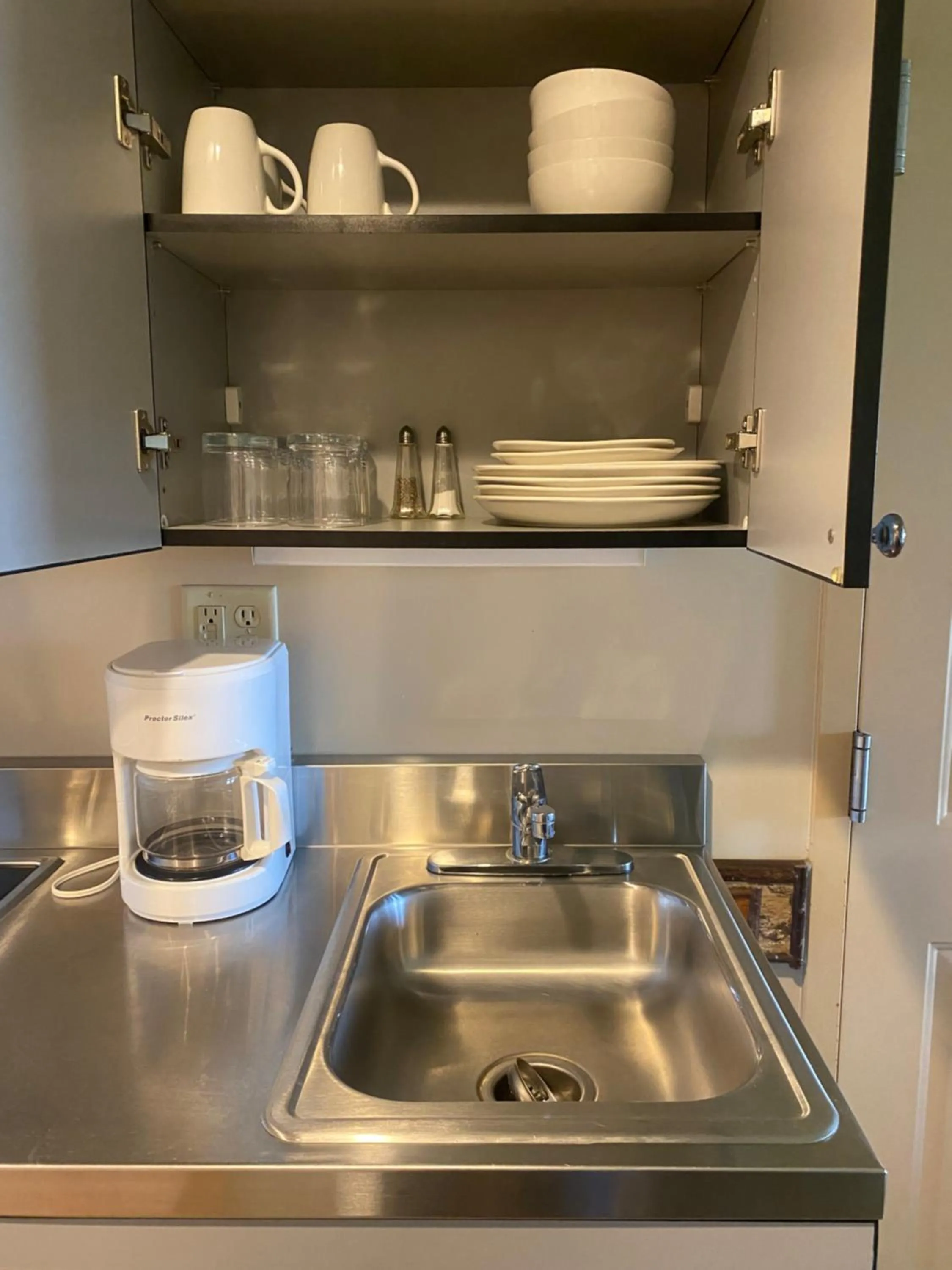 Kitchen or kitchenette in August Lodge Cooperstown