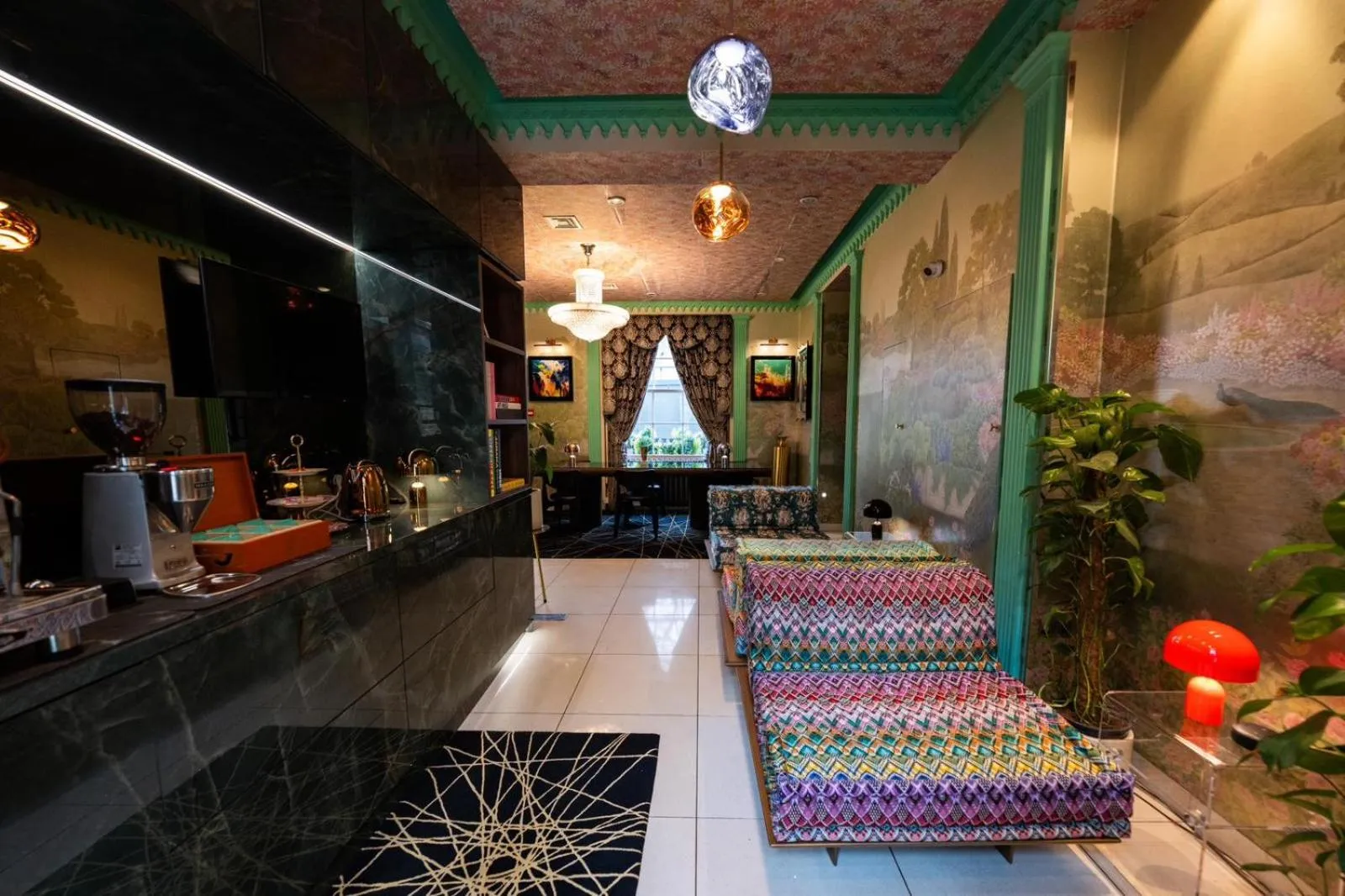 TV and multimedia in The Melville Hotel by Rokxy- Kings Cross